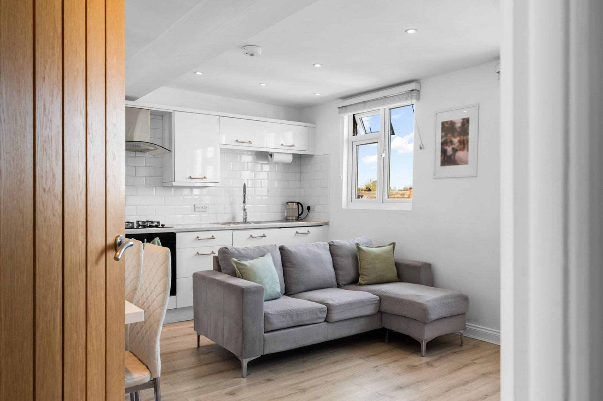 2 bed flat for sale in The Chase, Wallington, SM6 - Property Image 8