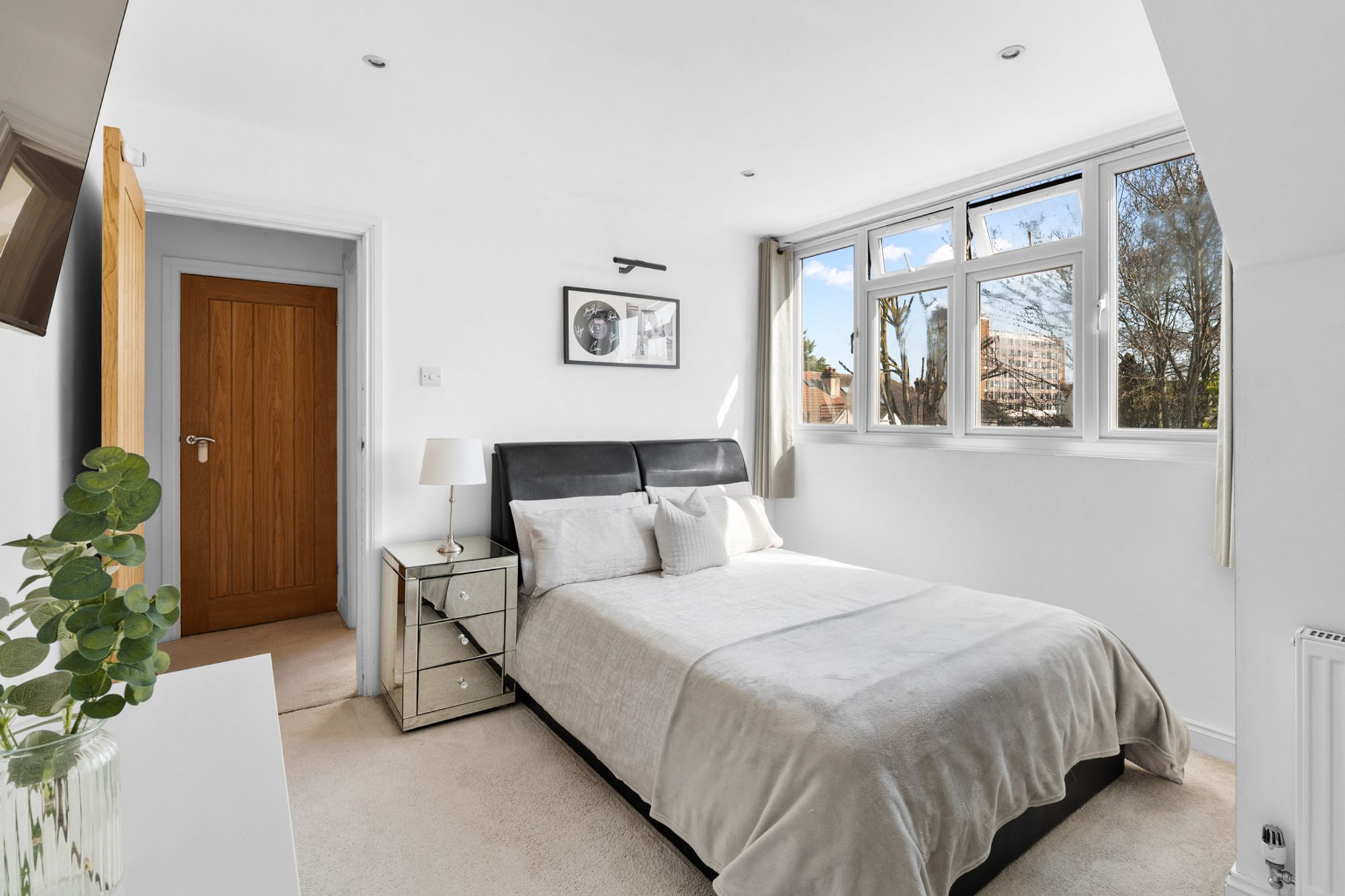 2 bed flat for sale in The Chase, Wallington, SM6 - Property Image 11