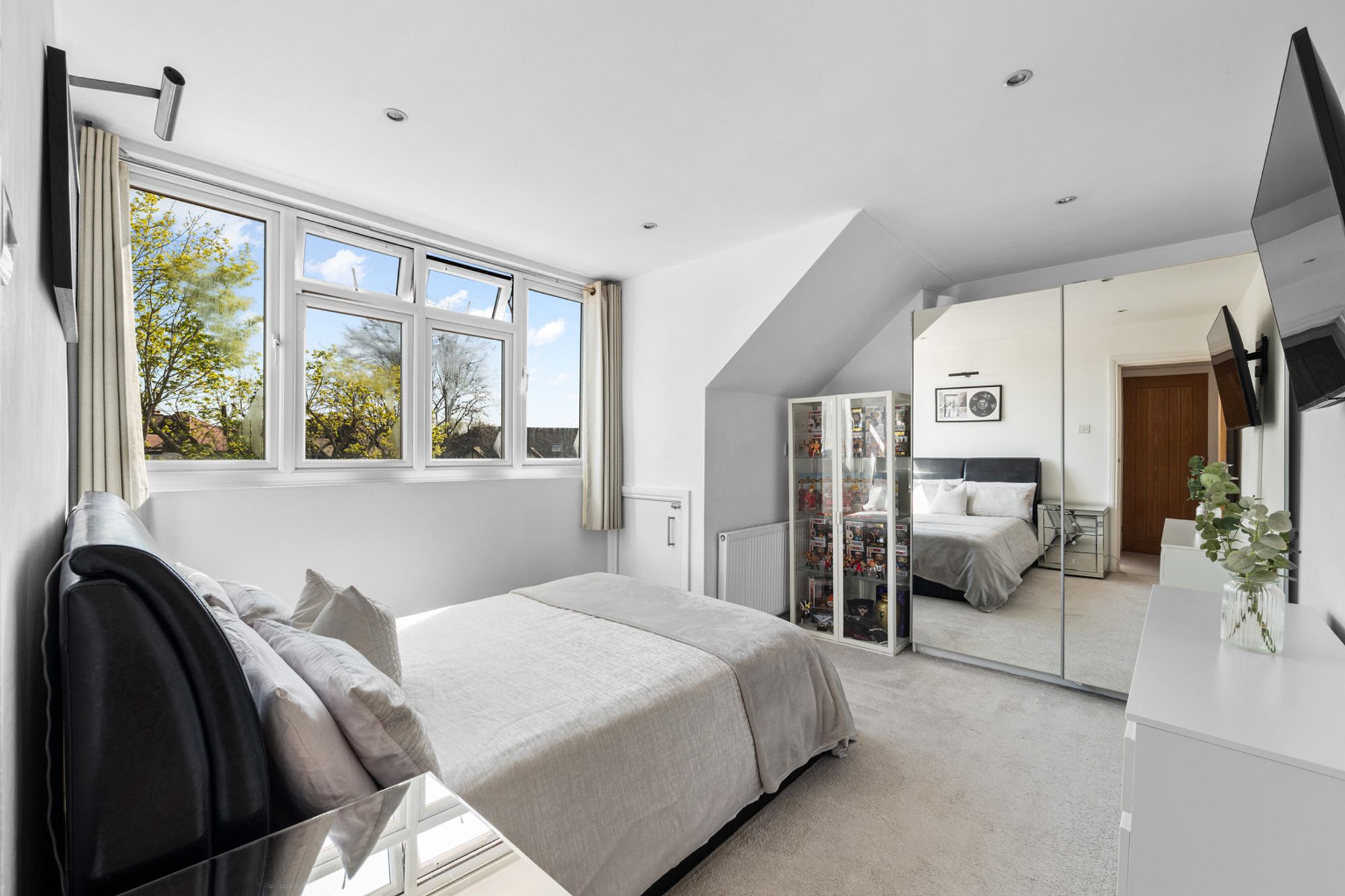 2 bed flat for sale in The Chase, Wallington, SM6 - Property Image 10