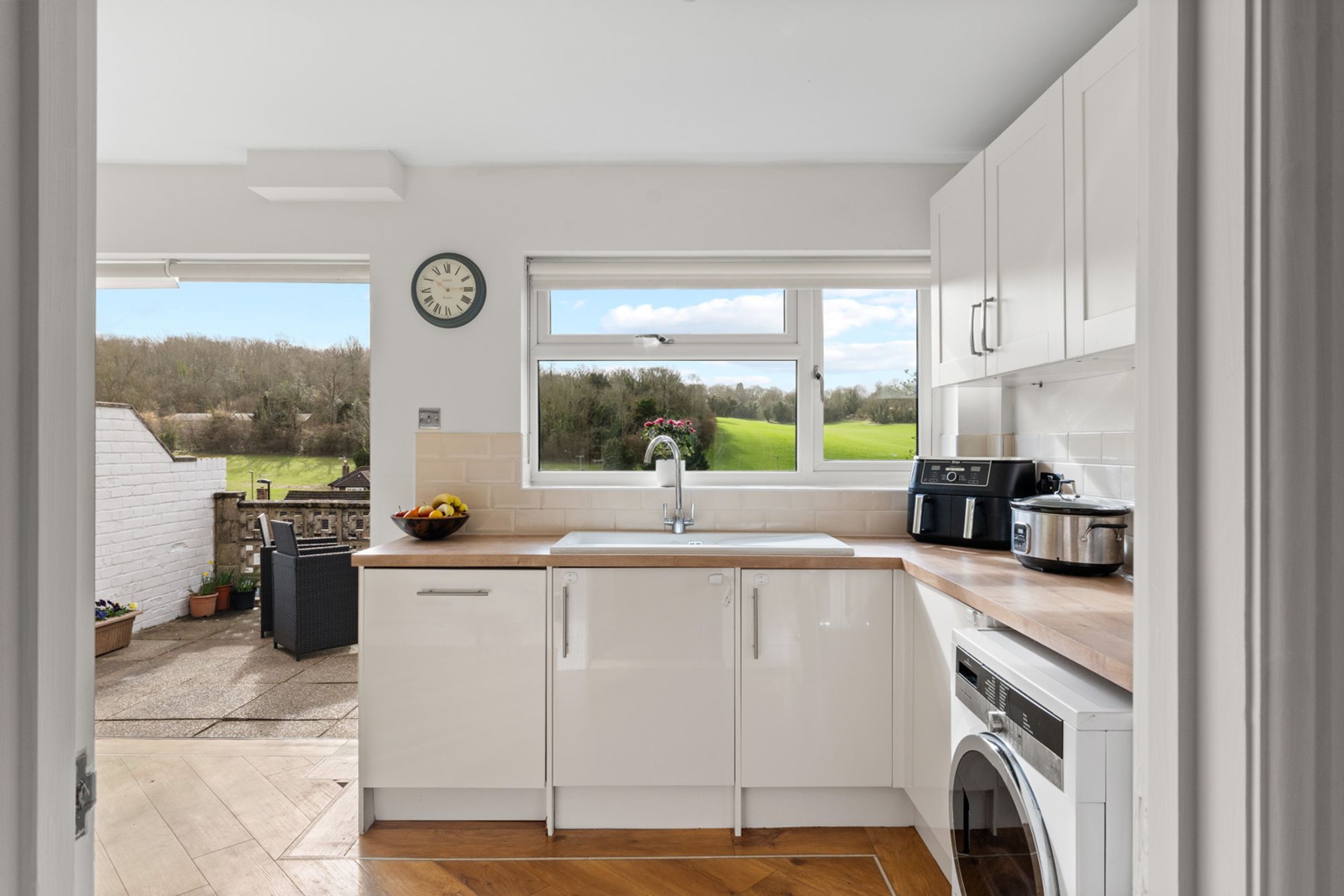 3 bed semi-detached house for sale in Hyde Road, South Croydon, CR2  - Property Image 3