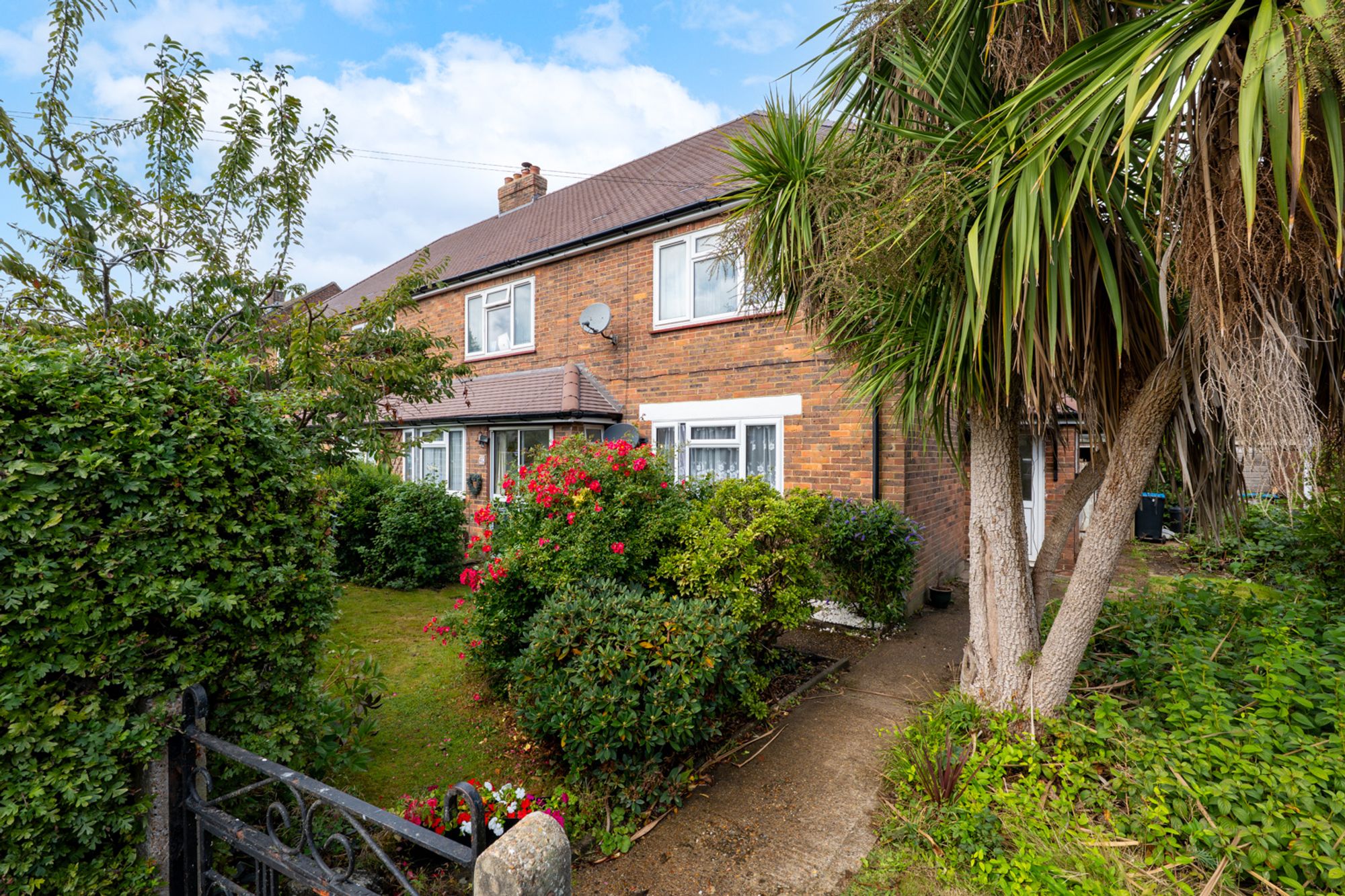 2 bed maisonette for sale in Crewes Lane, Warlingham, CR6