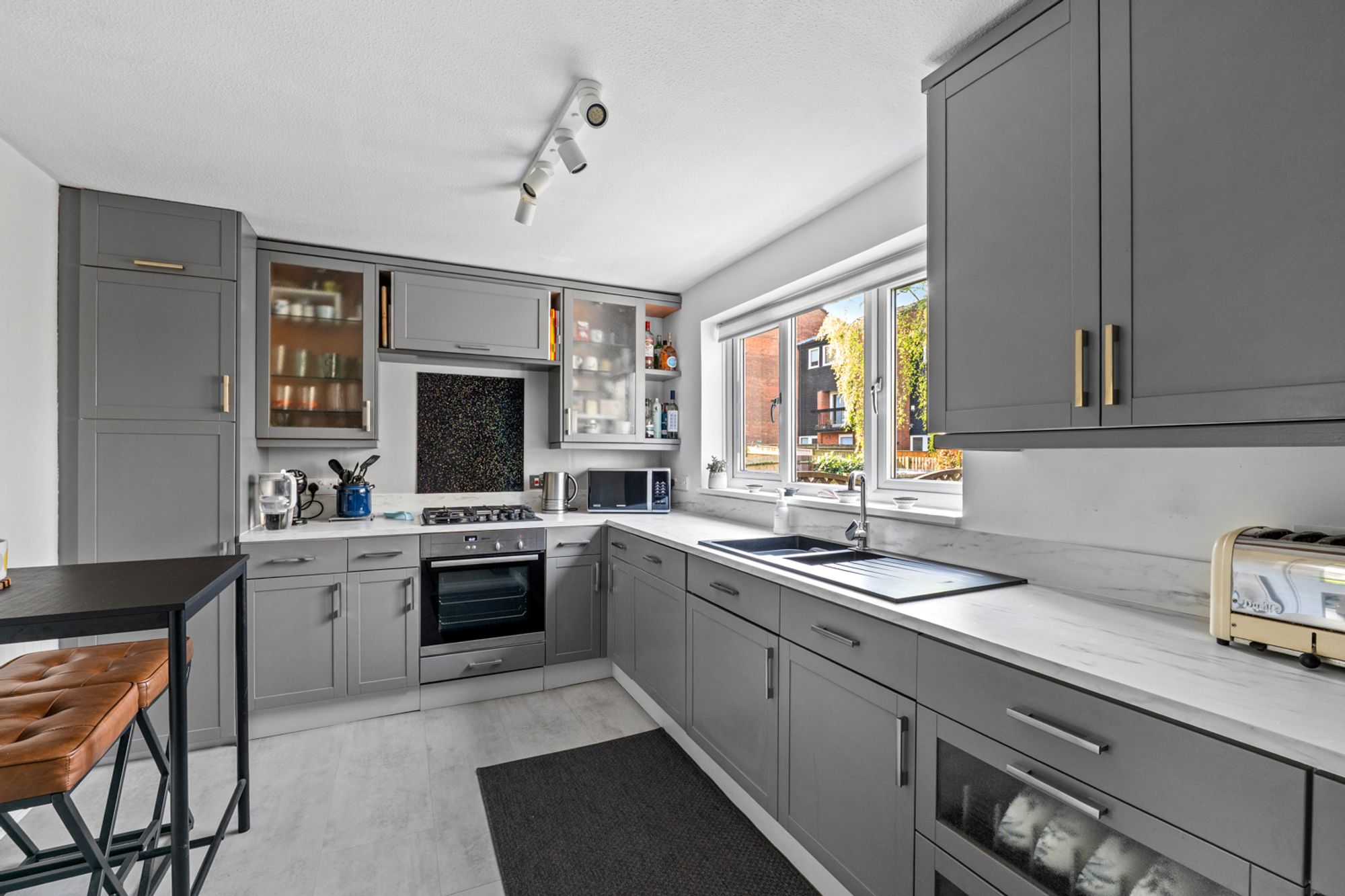 4 bed terraced house for sale in Linton Glade, Croydon, CR0  - Property Image 5