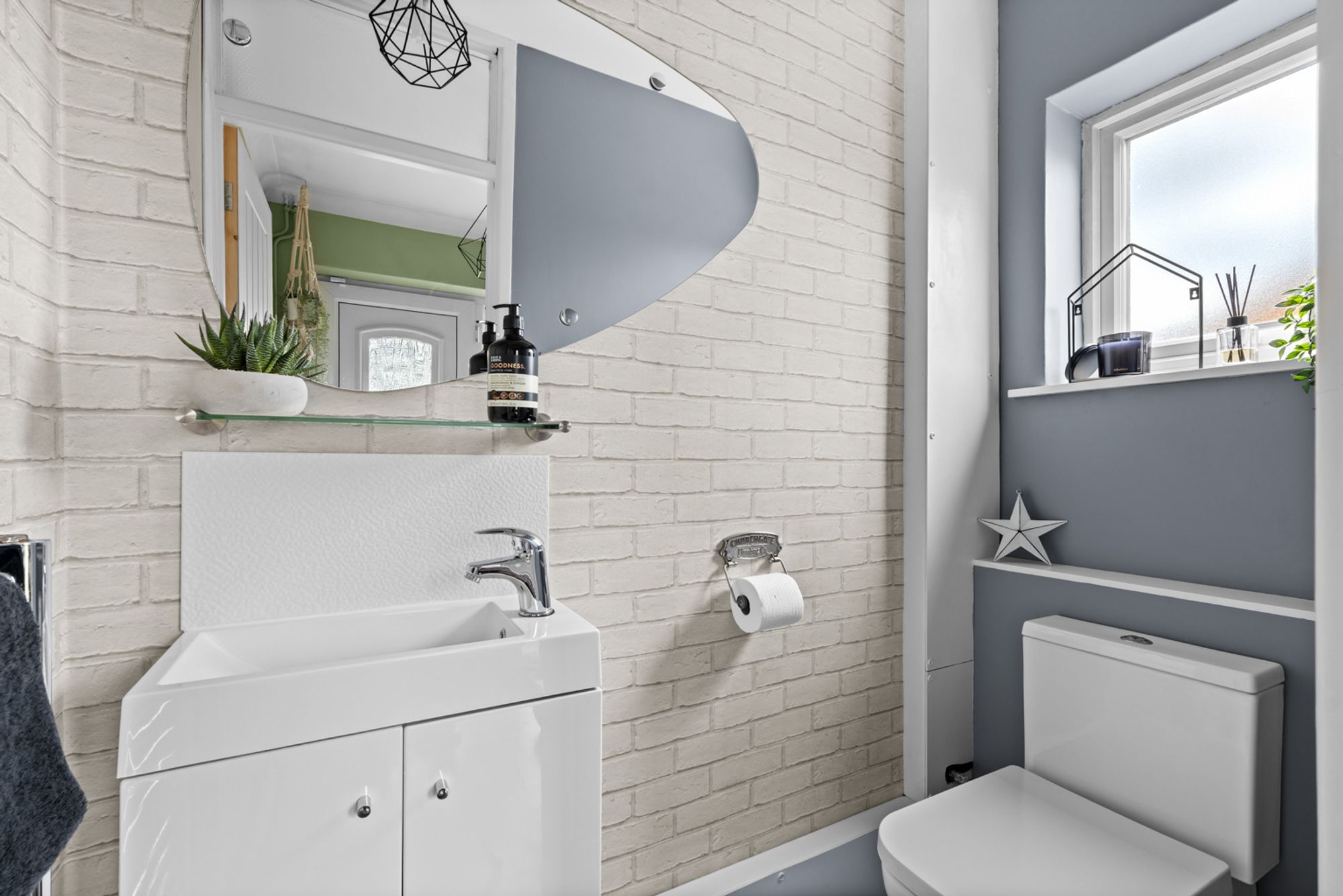 3 bed semi-detached house for sale in Bruce Drive, South Croydon, CR2  - Property Image 9