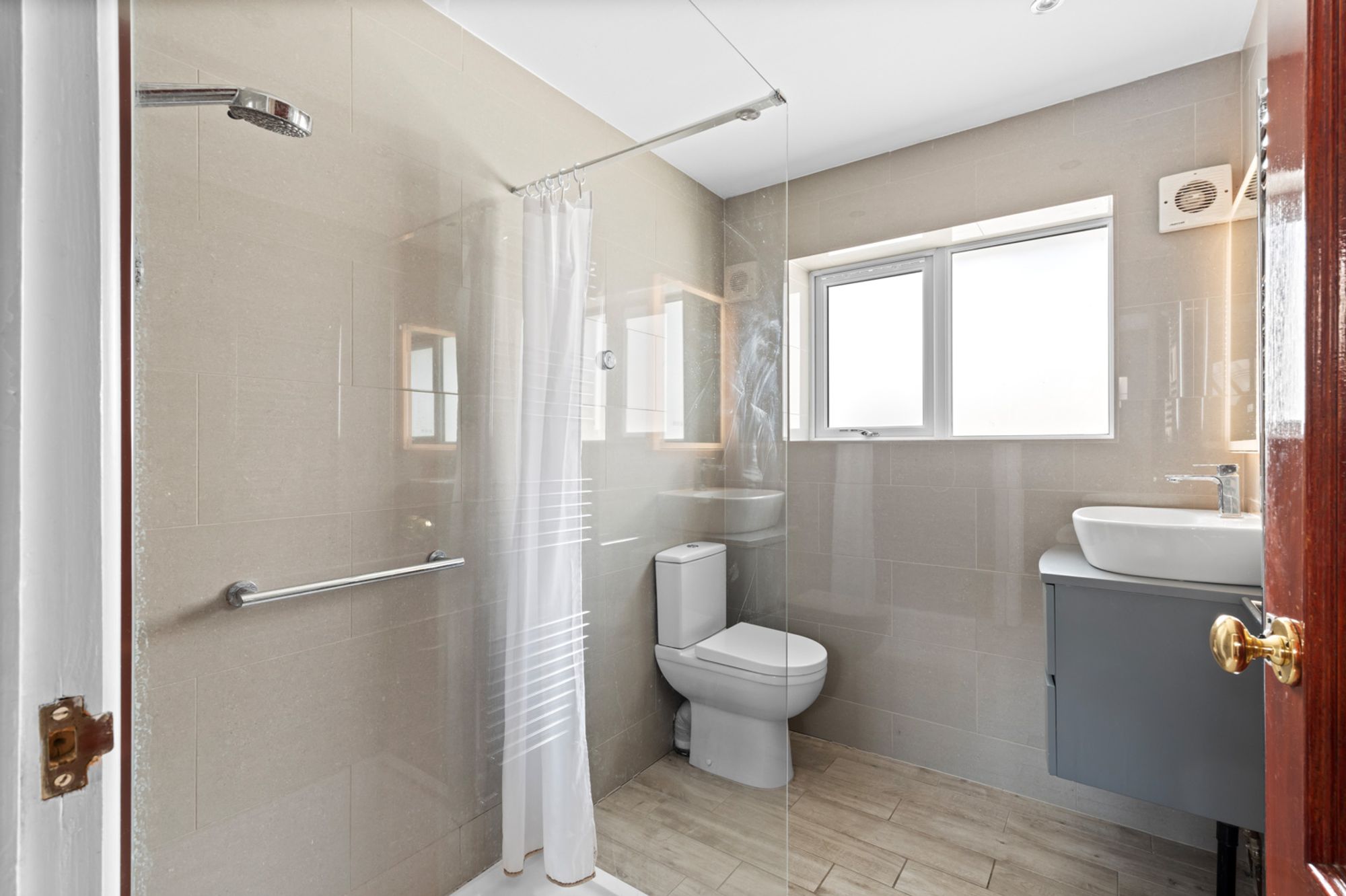 2 bed semi-detached bungalow for sale in Croham Valley Road, South Croydon, CR2  - Property Image 13