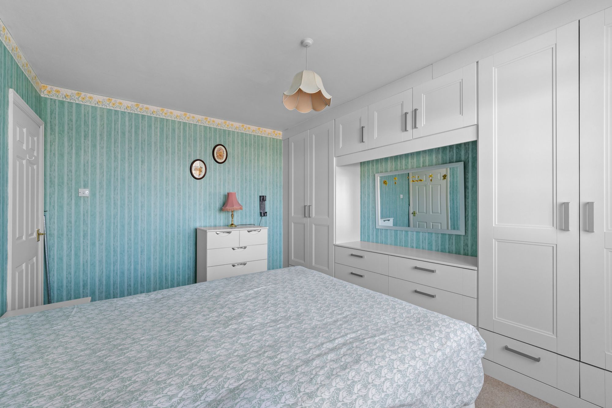 3 bed end of terrace house for sale in Godalming Avenue, Wallington, SM6  - Property Image 13