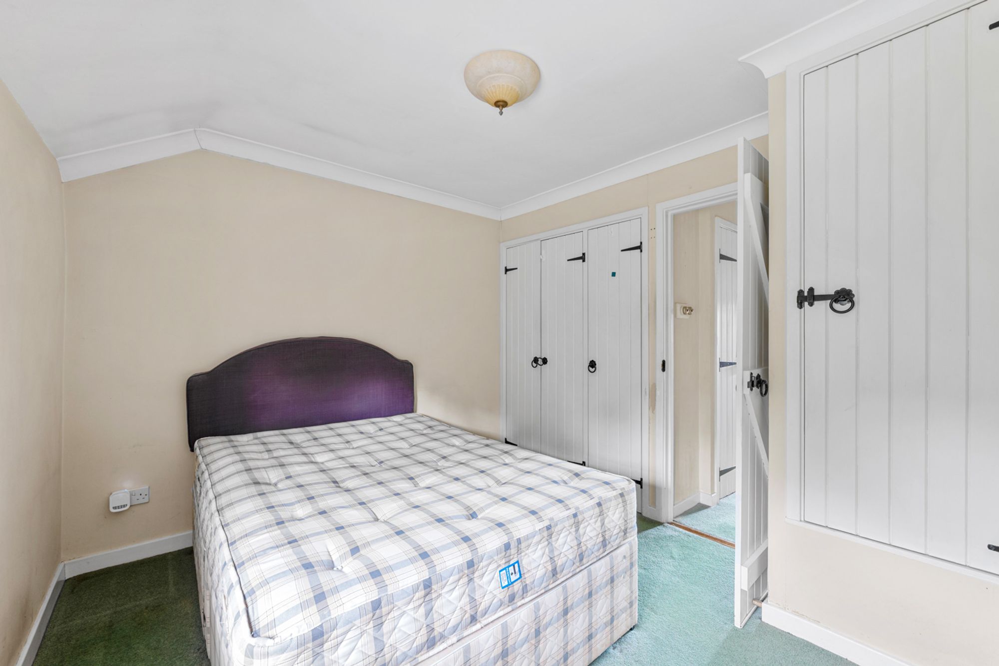 2 bed mid-terraced house for sale in Stoneleigh Road, Oxted, RH8  - Property Image 12