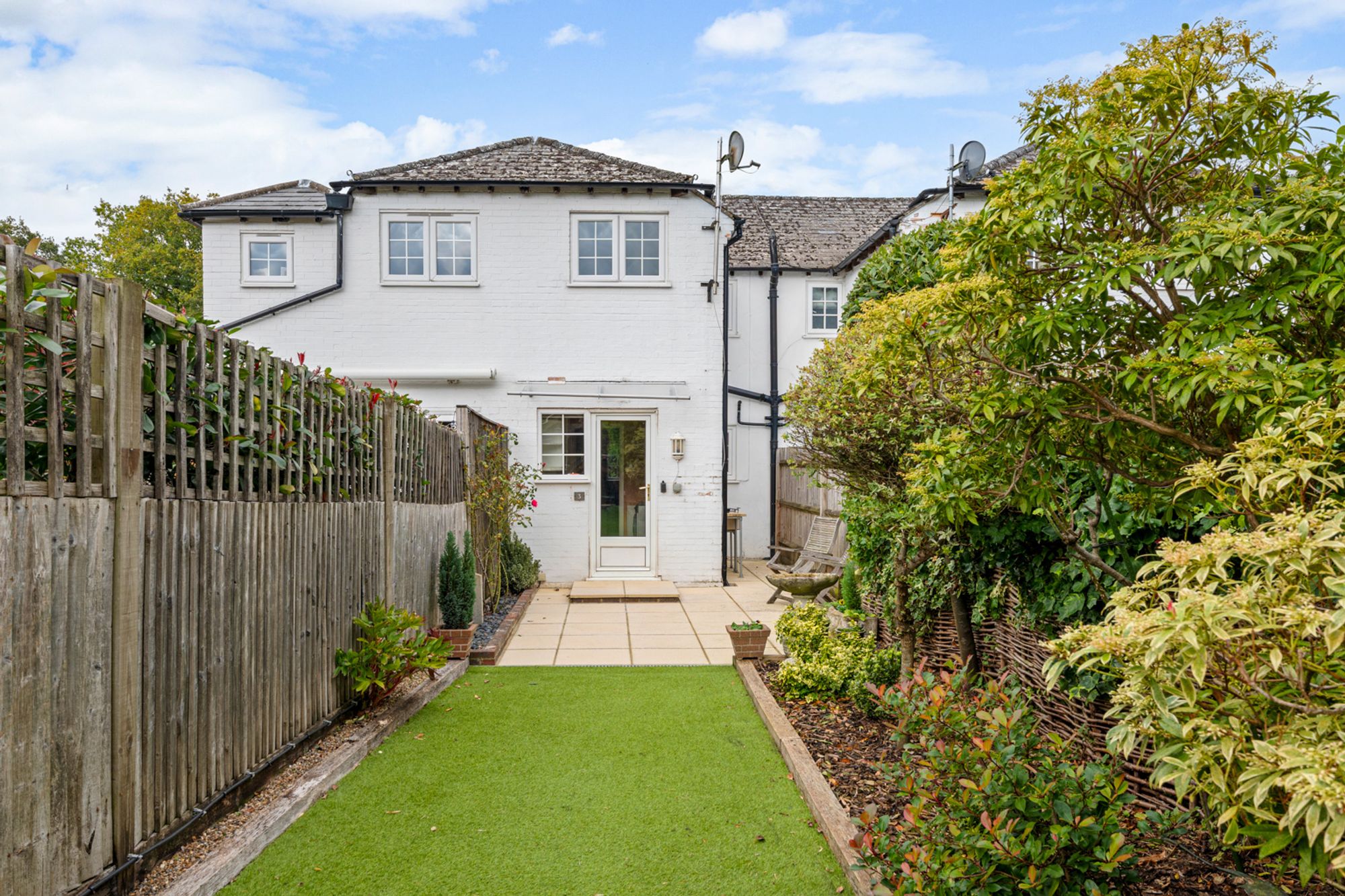 2 bed mid-terraced house for sale in Stoneleigh Road, Oxted, RH8  - Property Image 19