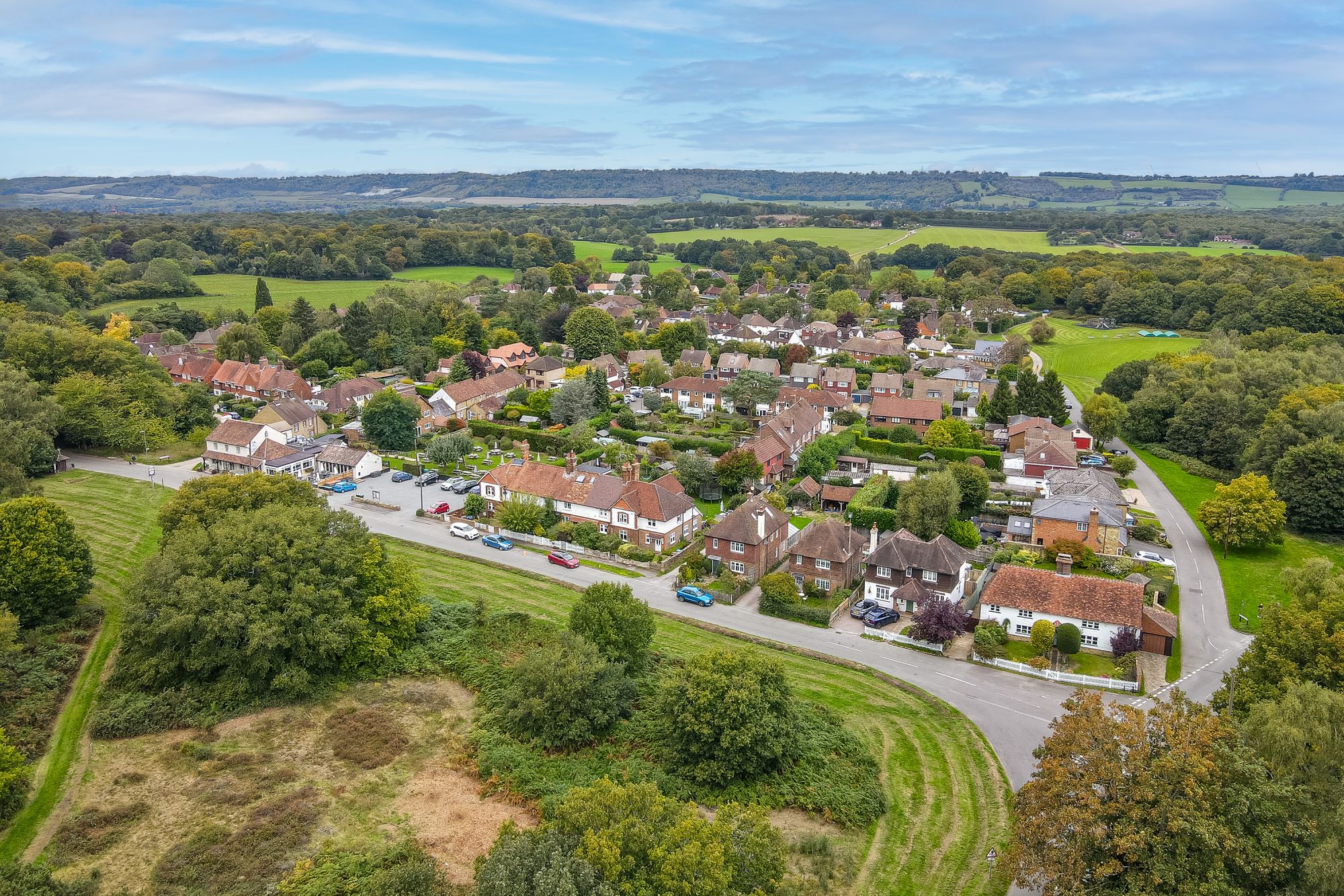 2 bed mid-terraced house for sale in Stoneleigh Road, Oxted, RH8  - Property Image 5