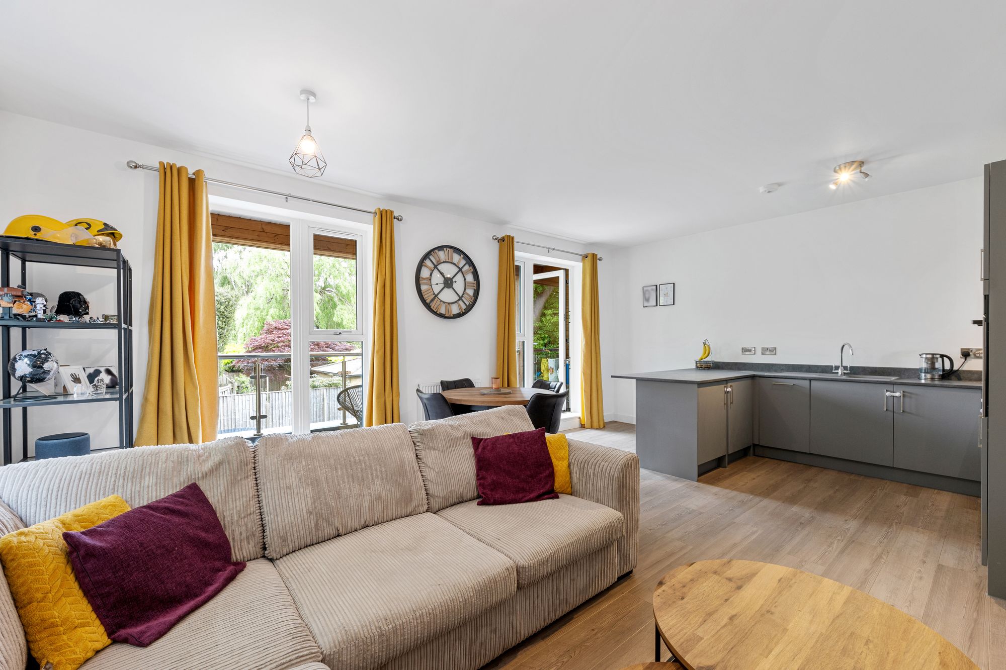 1 bed flat for sale in Rectory Park, South Croydon, CR2 - Property Image 1
