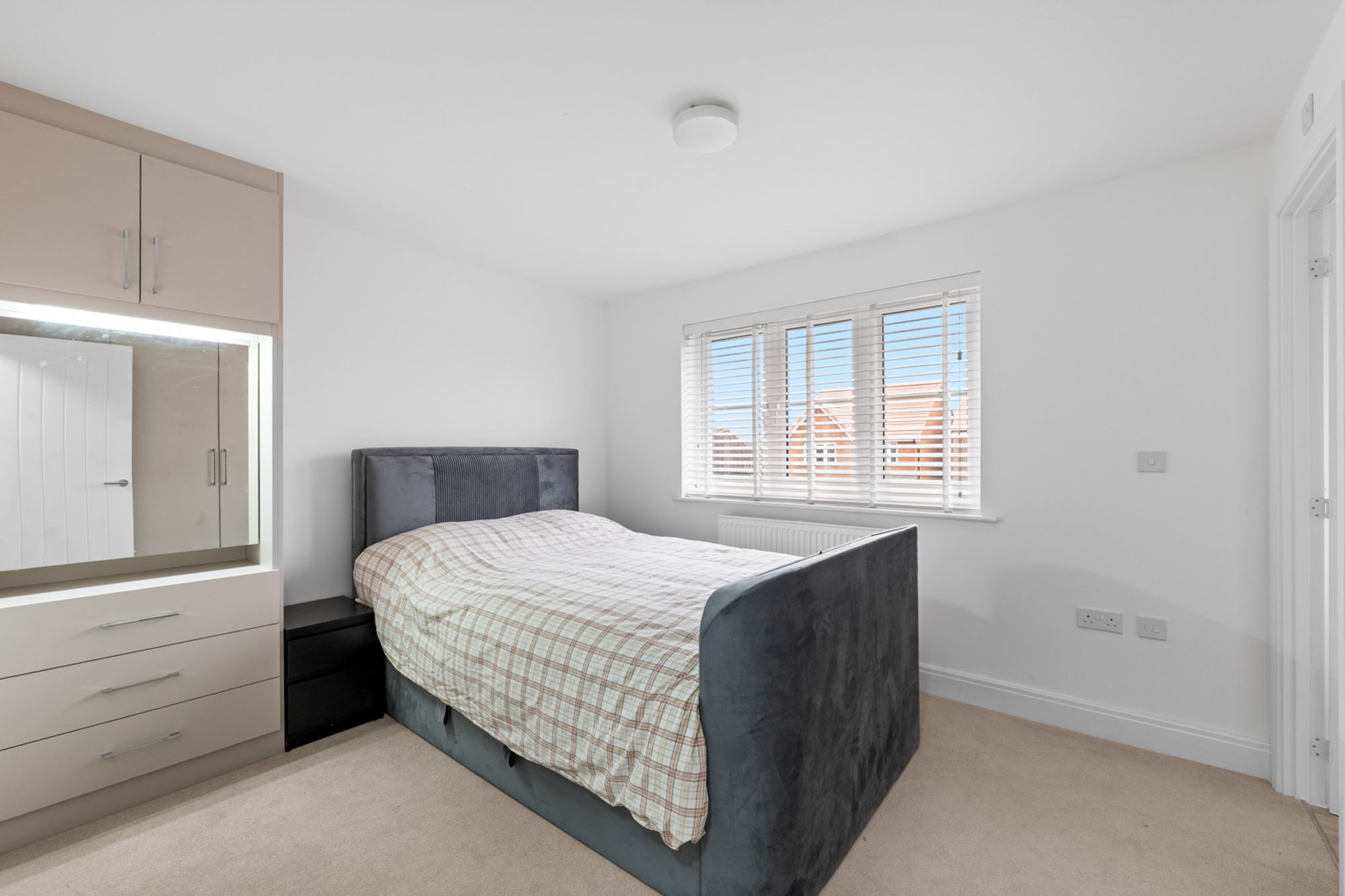 3 bed semi-detached house for sale in Swan Mews, Warlingham, CR6 - Property Image 5