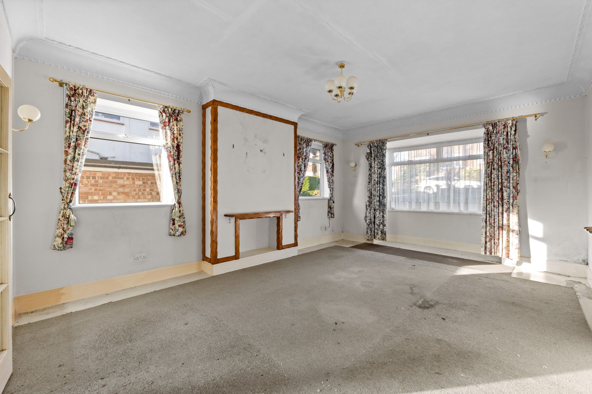 2 bed detached bungalow for sale in Westfield Avenue, South Croydon, CR2  - Property Image 3