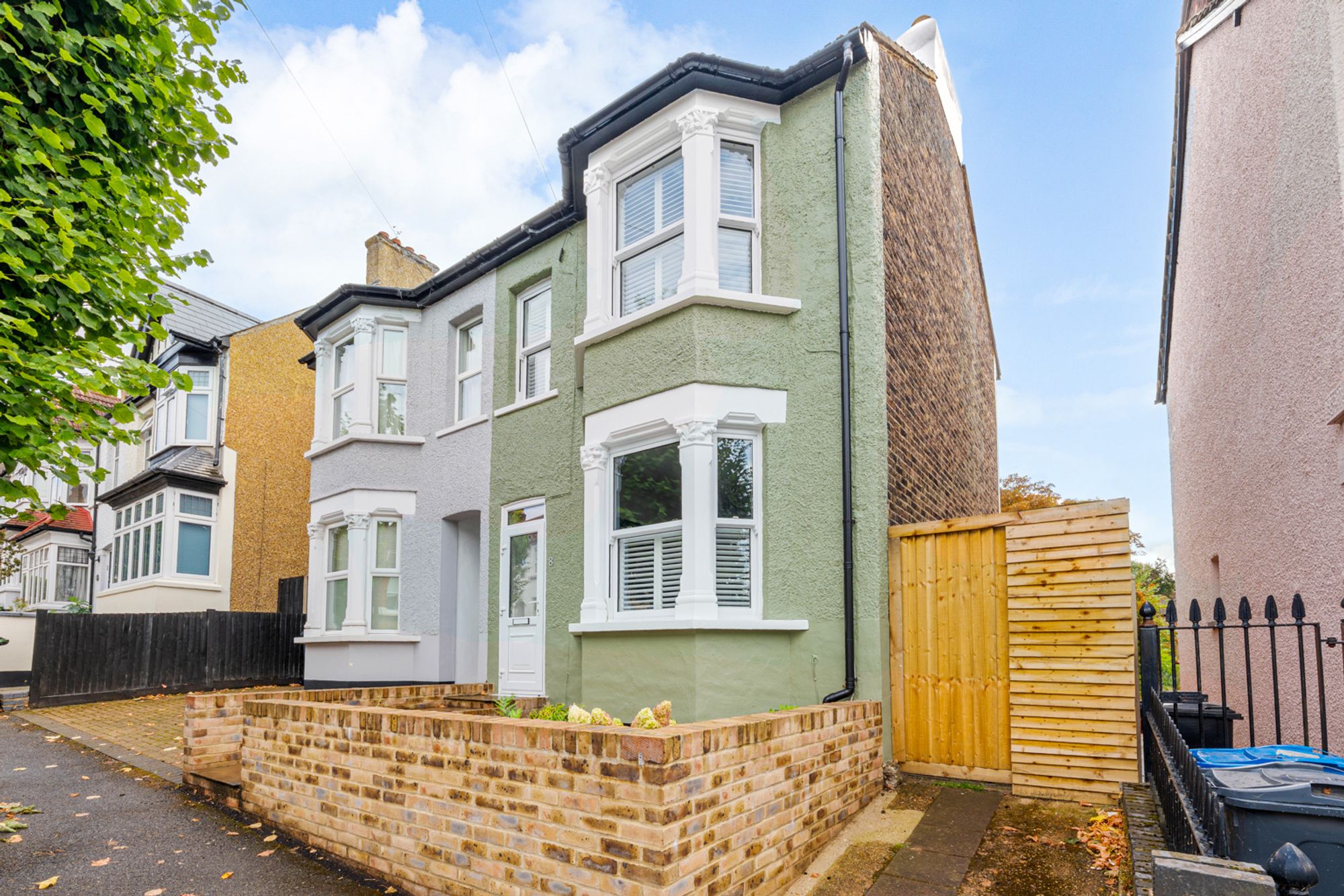 3 bed  for sale in Broomhall Road, South Croydon, CR2