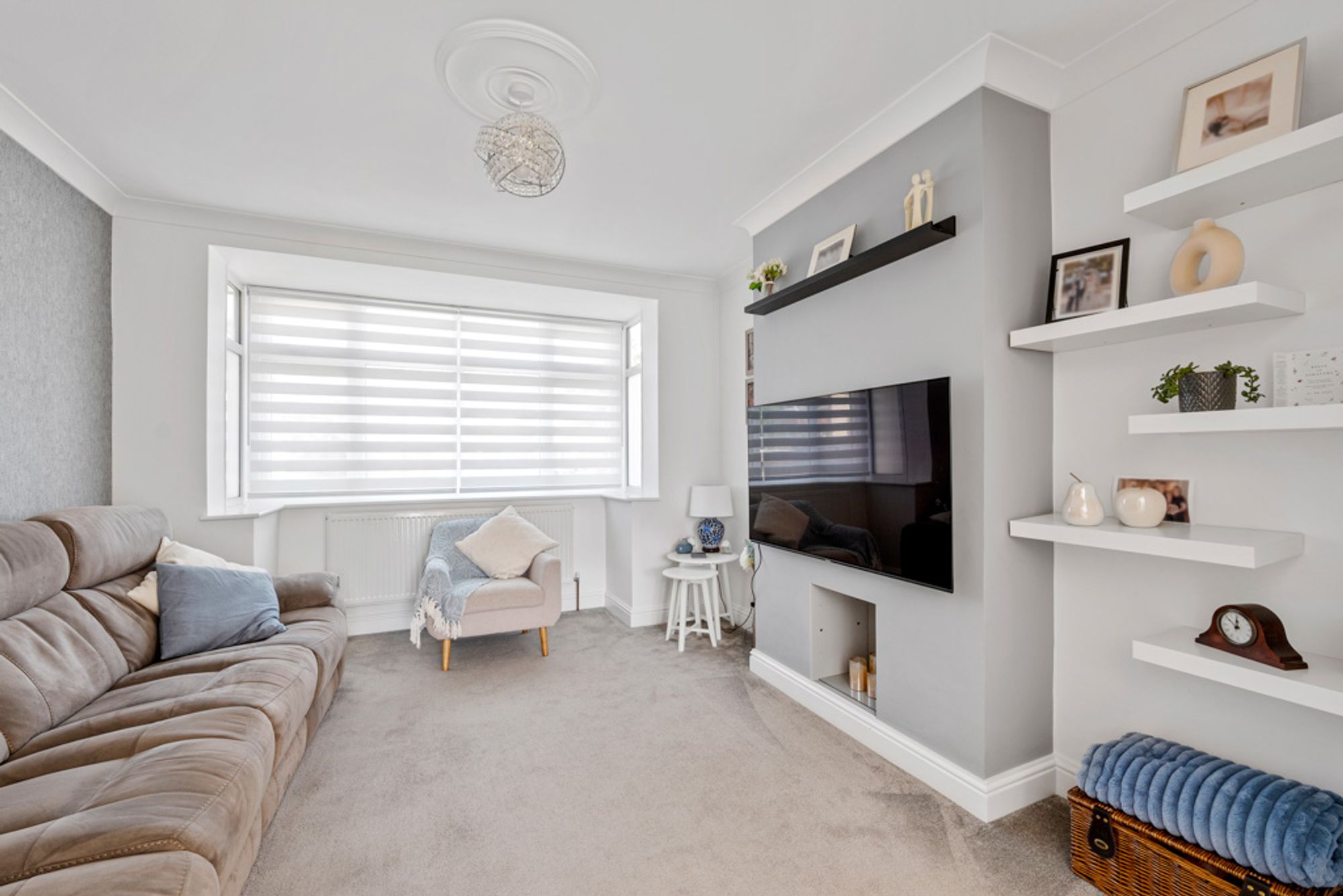 4 bed semi-detached house for sale in Hamsey Green Gardens, Warlingham, CR6  - Property Image 2