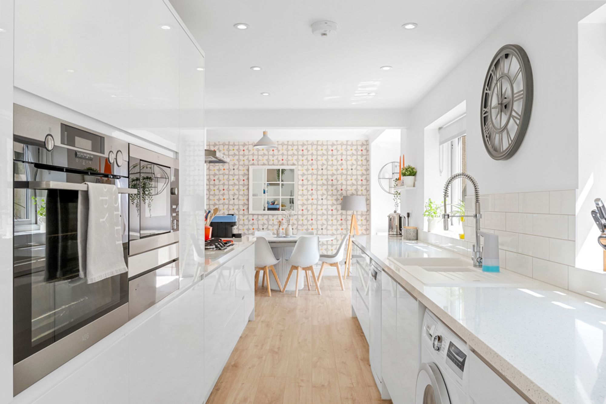 4 bed semi-detached house for sale in Hamsey Green Gardens, Warlingham, CR6