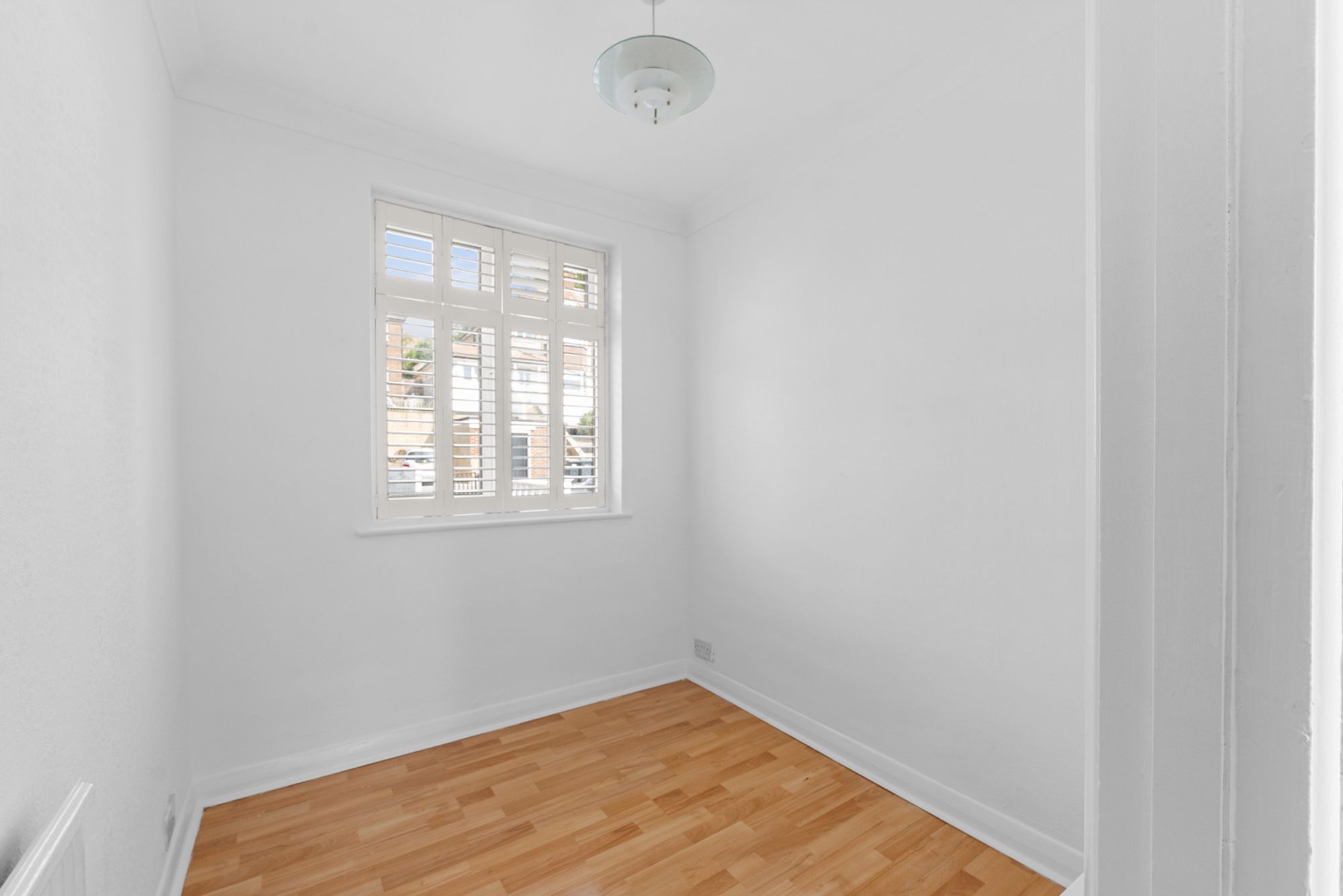 3 bed semi-detached house for sale in Hyde Road, South Croydon, CR2  - Property Image 8