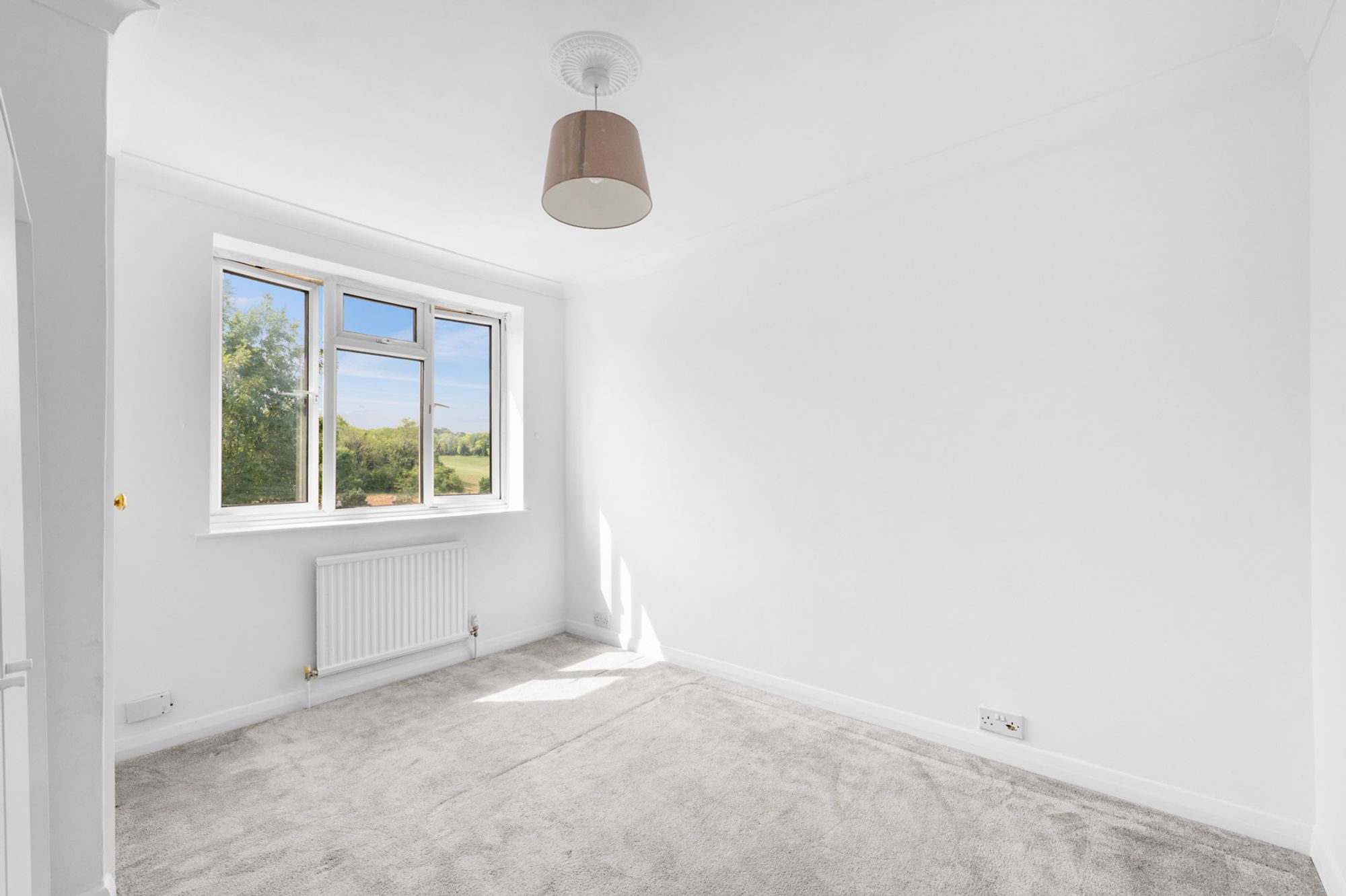 3 bed semi-detached house for sale in Hyde Road, South Croydon, CR2  - Property Image 11