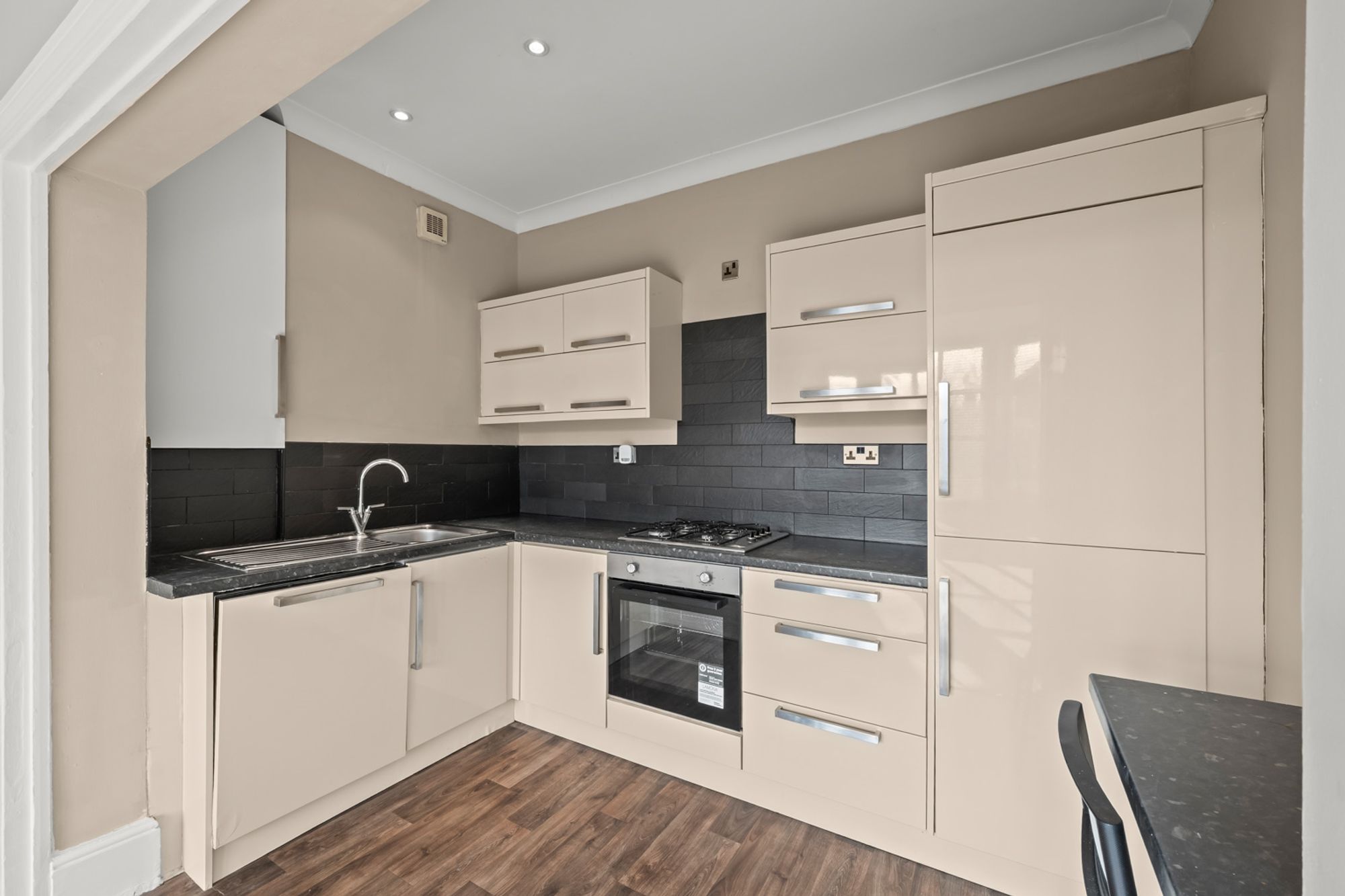 2 bed flat to rent in Avondale Road, South Croydon, CR2  - Property Image 13