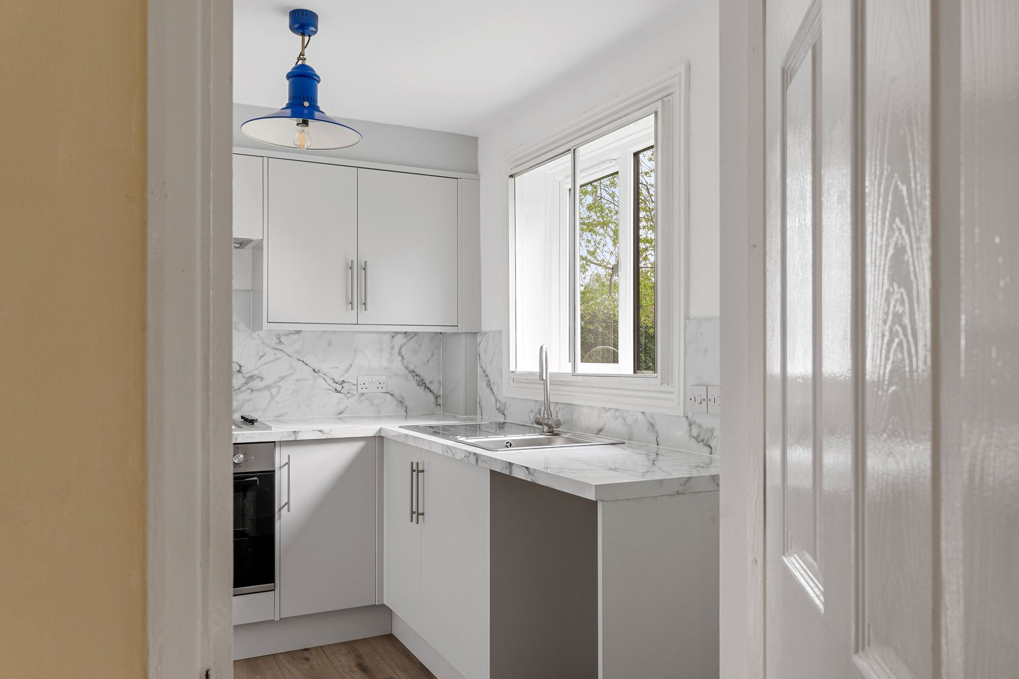 1 bed apartment for sale in Fairbairn Close, Purley, CR8 - Property Image 12