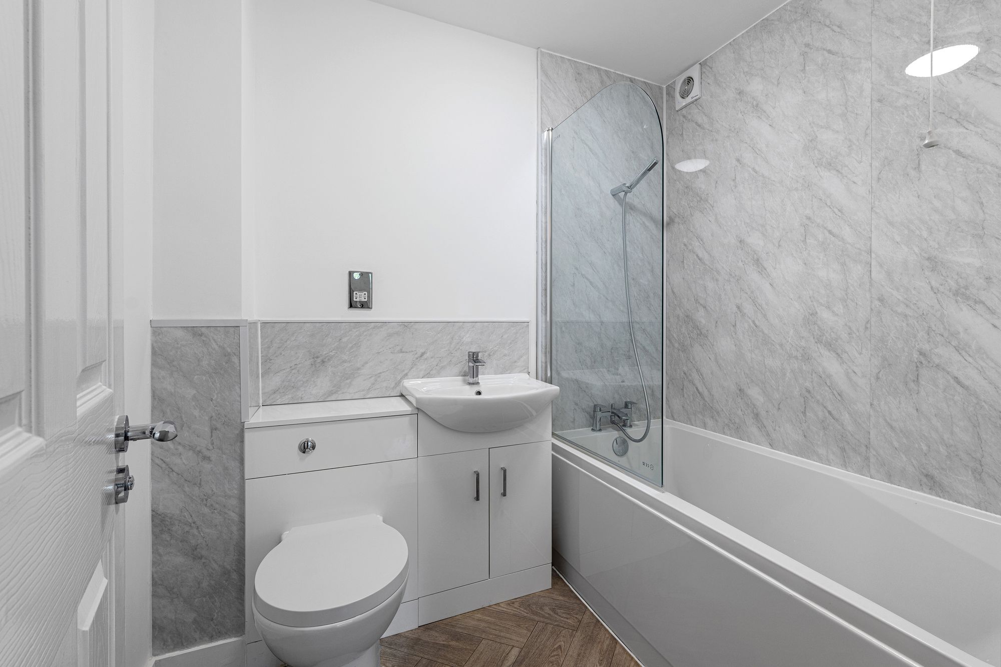 1 bed apartment for sale in Fairbairn Close, Purley, CR8 - Property Image 5