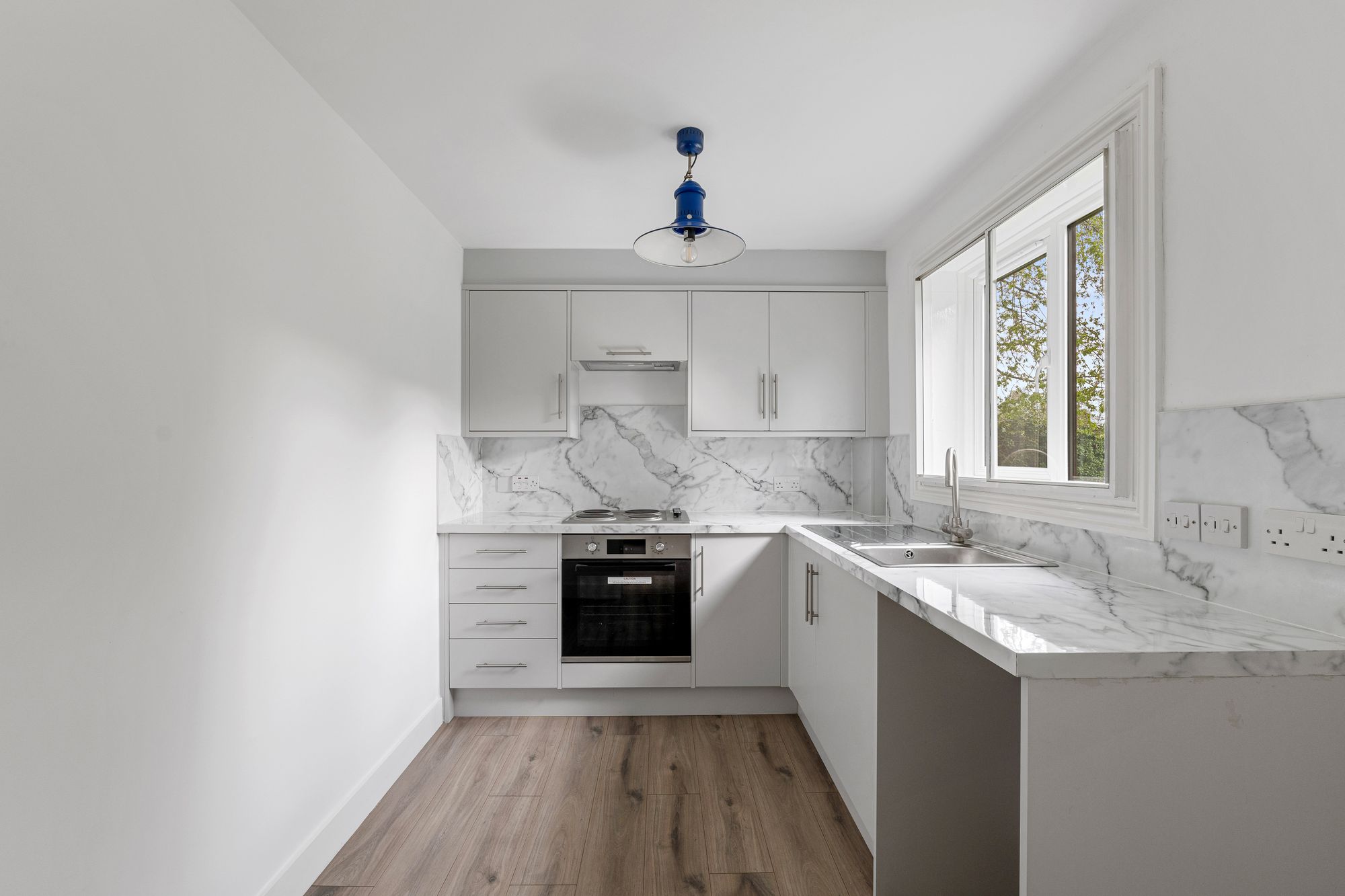 1 bed apartment for sale in Fairbairn Close, Purley, CR8 - Property Image 6