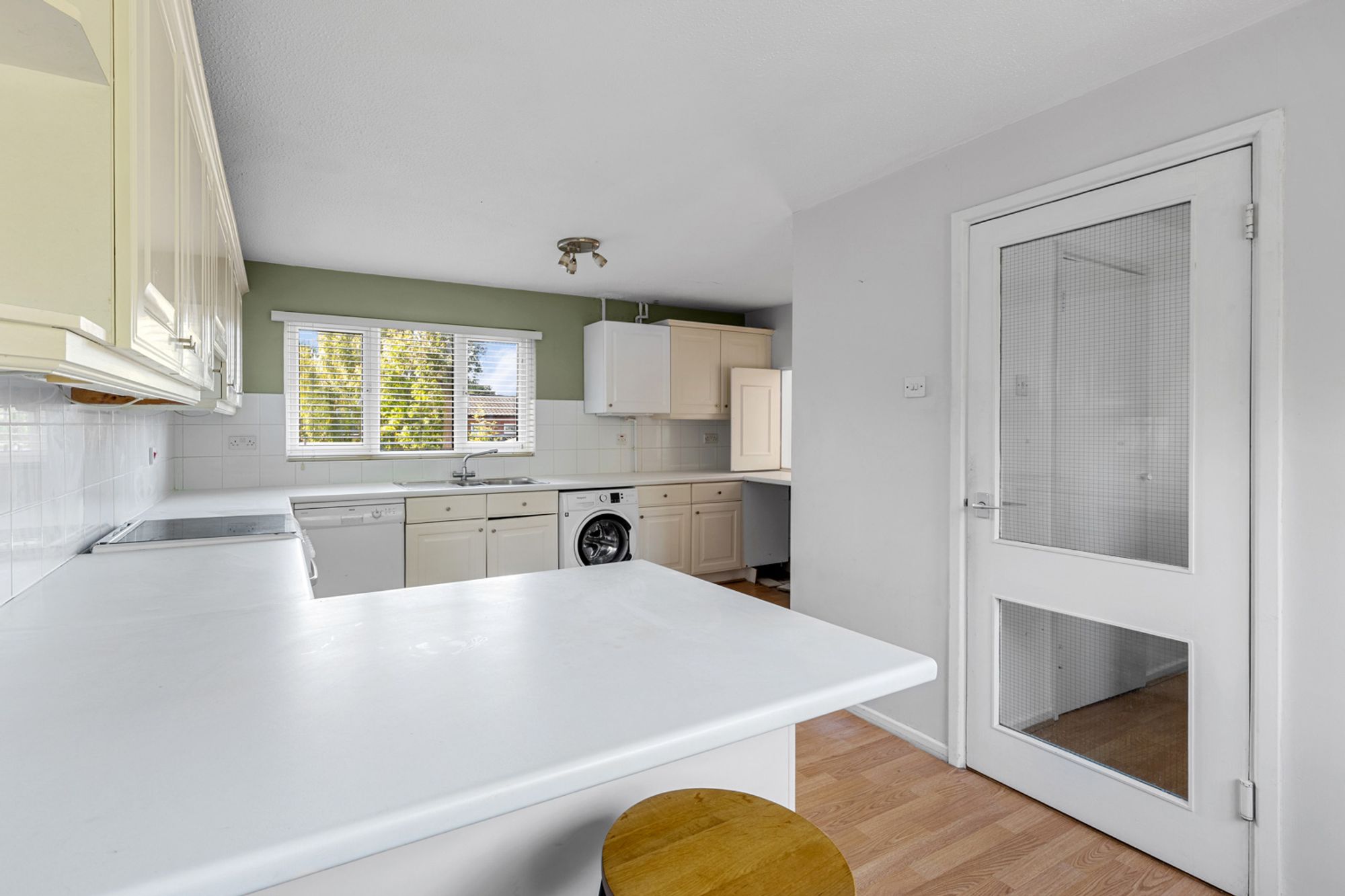 5 bed mid-terraced house for sale in Linton Glade, Croydon, CR0  - Property Image 3