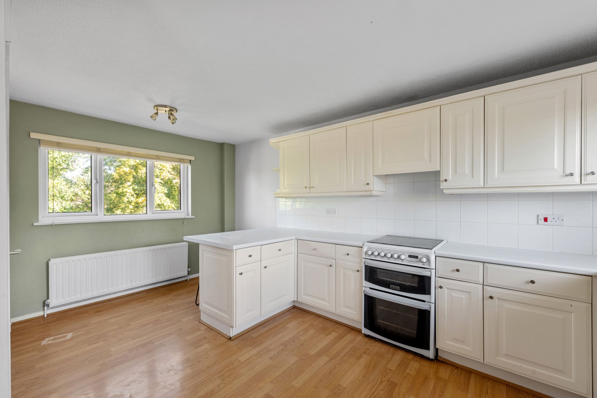 5 bed mid-terraced house for sale in Linton Glade, Croydon, CR0  - Property Image 5