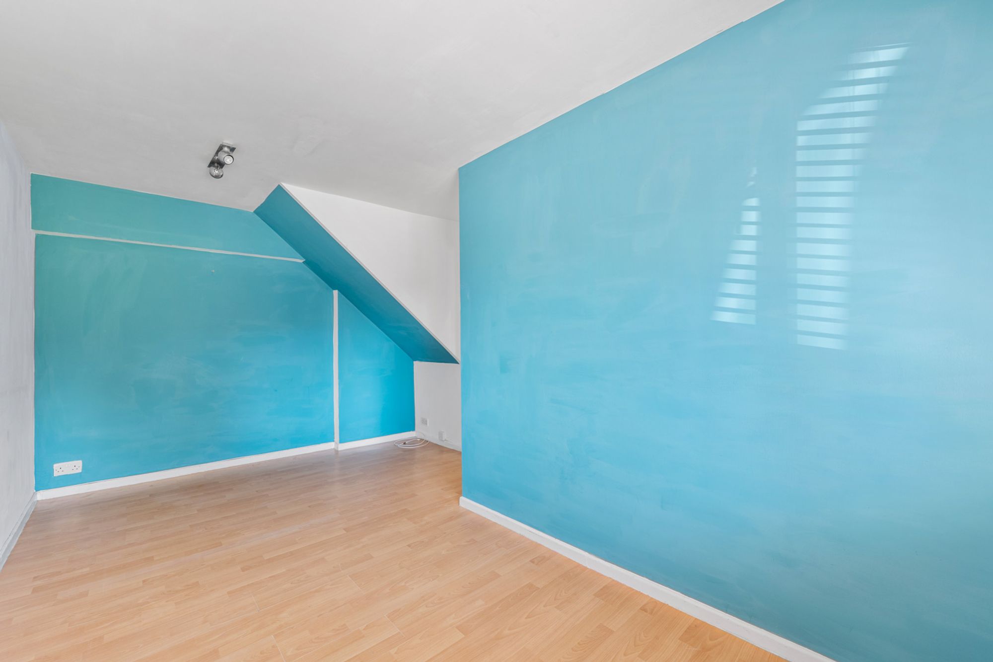 5 bed mid-terraced house for sale in Linton Glade, Croydon, CR0  - Property Image 14