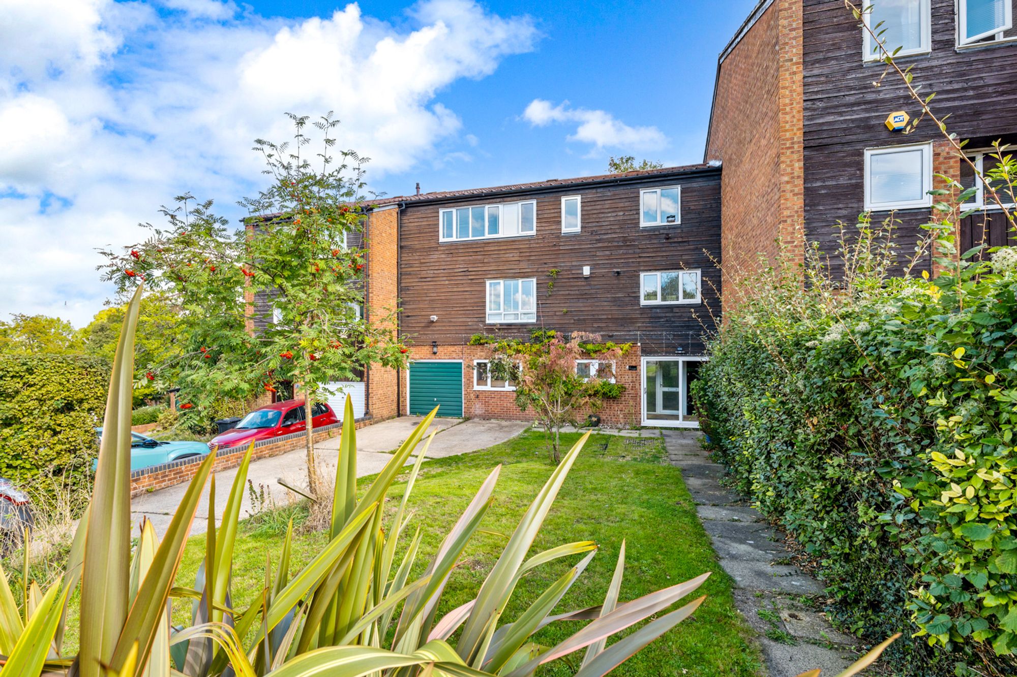 5 bed mid-terraced house for sale in Linton Glade, Croydon, CR0  - Property Image 32