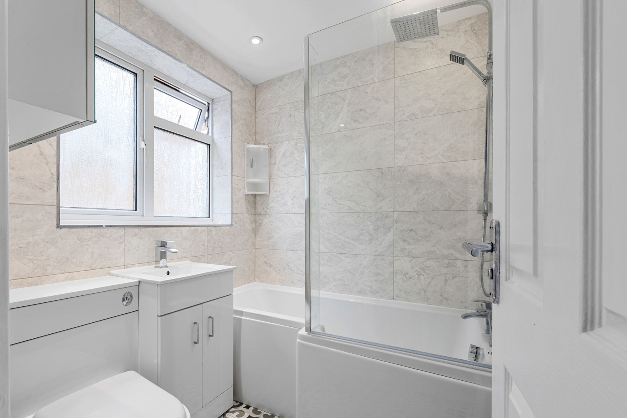 2 bed maisonette for sale in Swallowdale, South Croydon, CR2  - Property Image 12