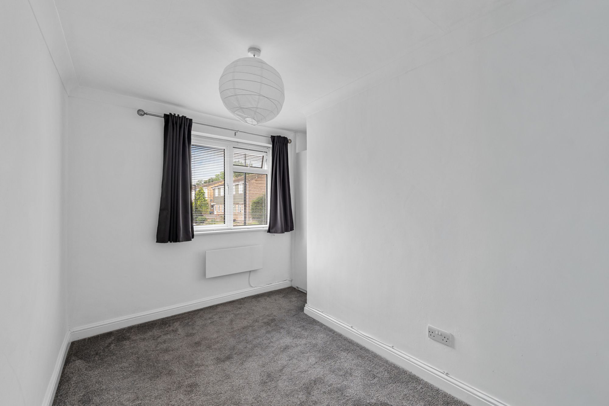 2 bed maisonette for sale in Swallowdale, South Croydon, CR2  - Property Image 13