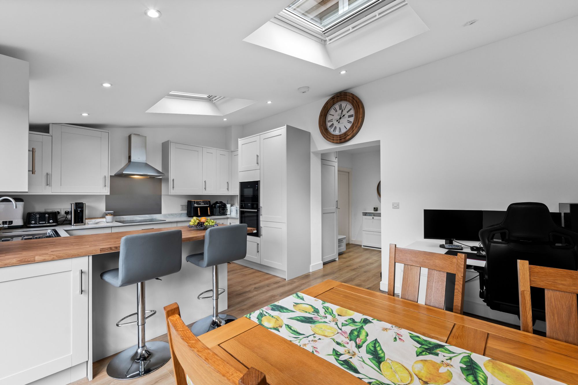 2 bed for sale in Downsway, Whyteleafe, CR3