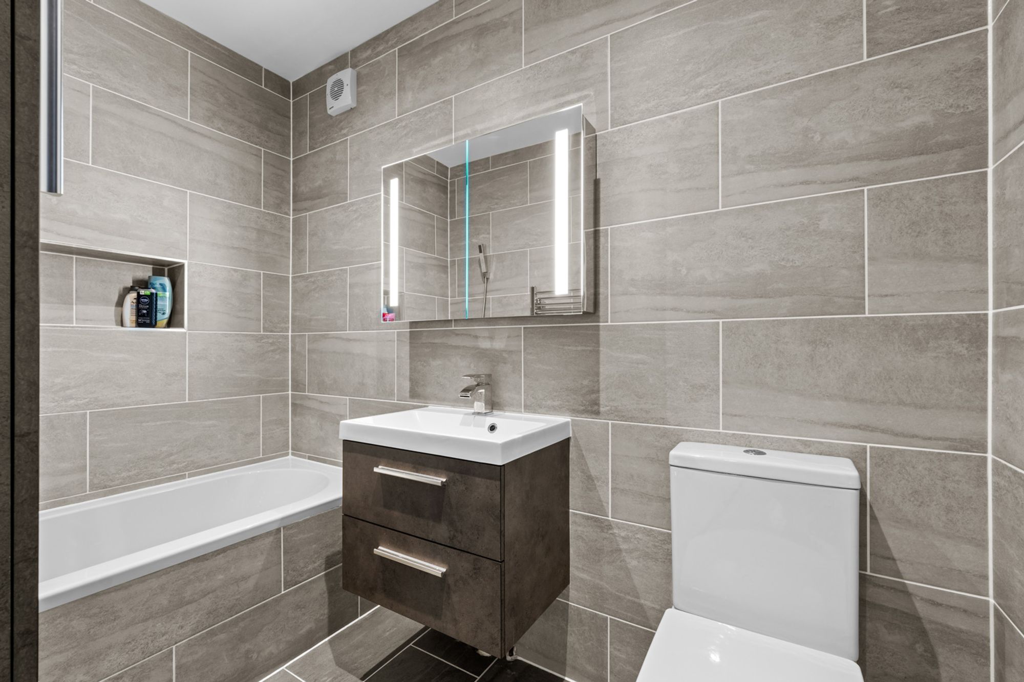 2 bed detached house for sale in Downsway, Whyteleafe, CR3  - Property Image 22