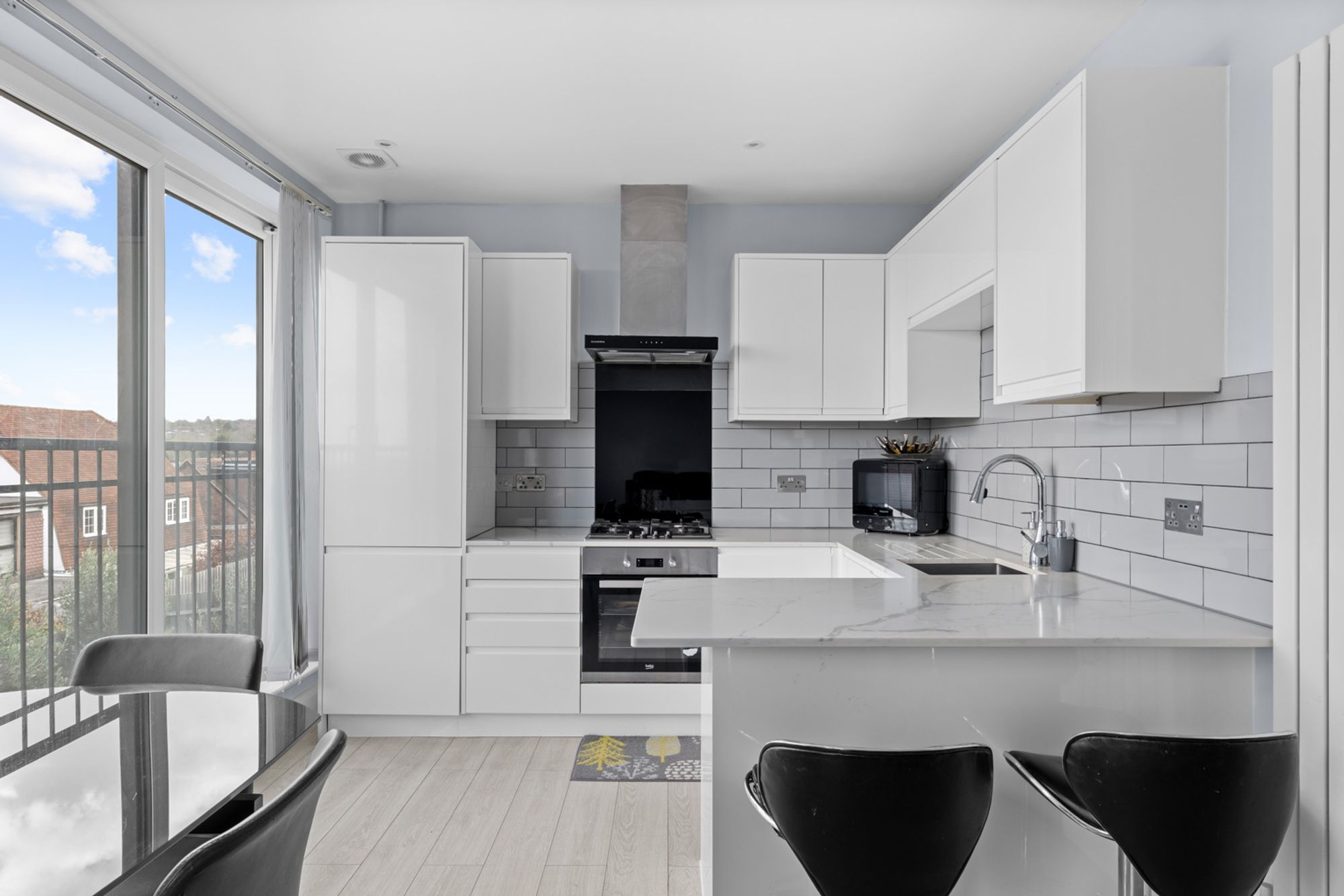 2 bed flat for sale in Riddlesdown Road, Purley, CR8  - Property Image 5