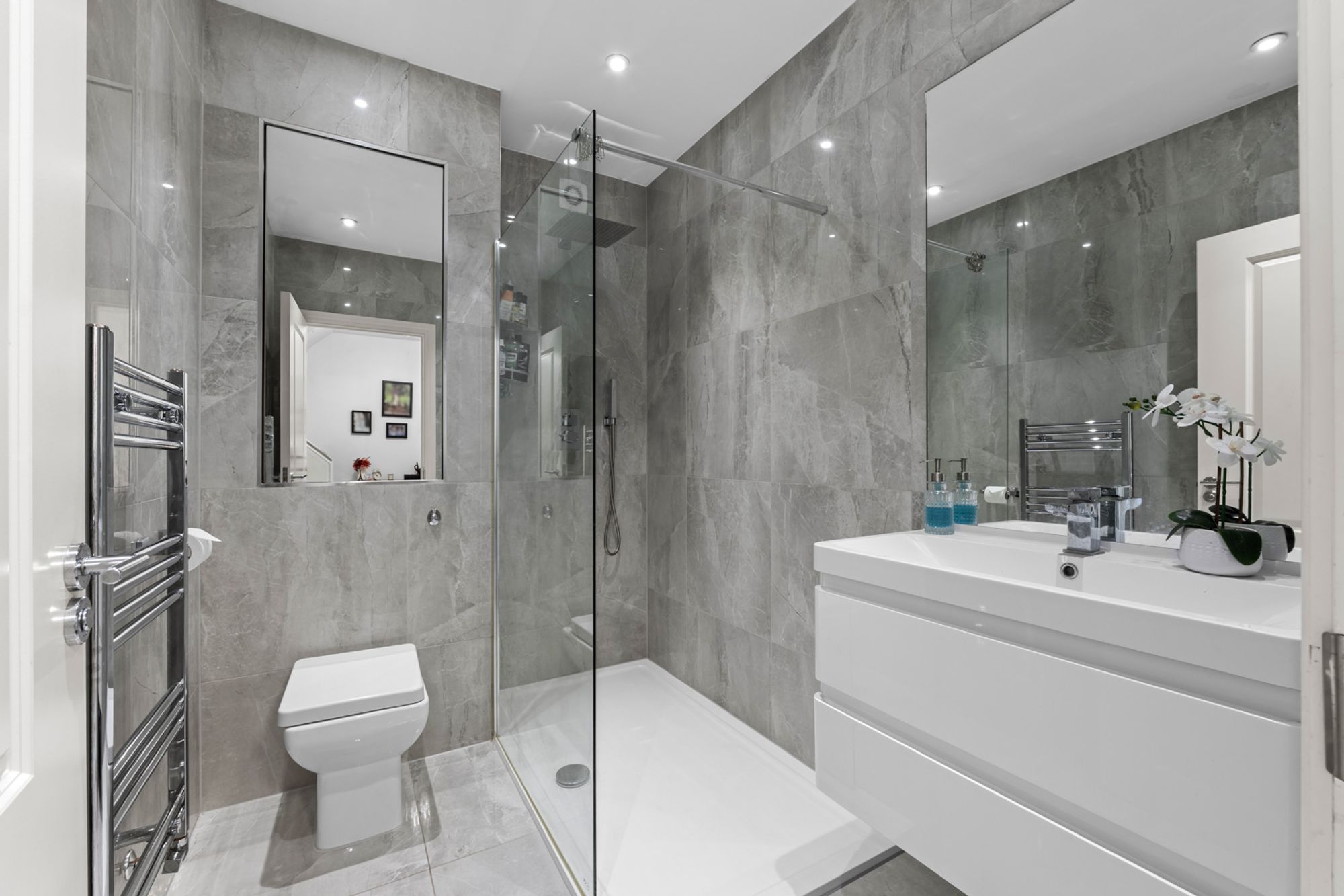 2 bed flat for sale in Riddlesdown Road, Purley, CR8  - Property Image 6