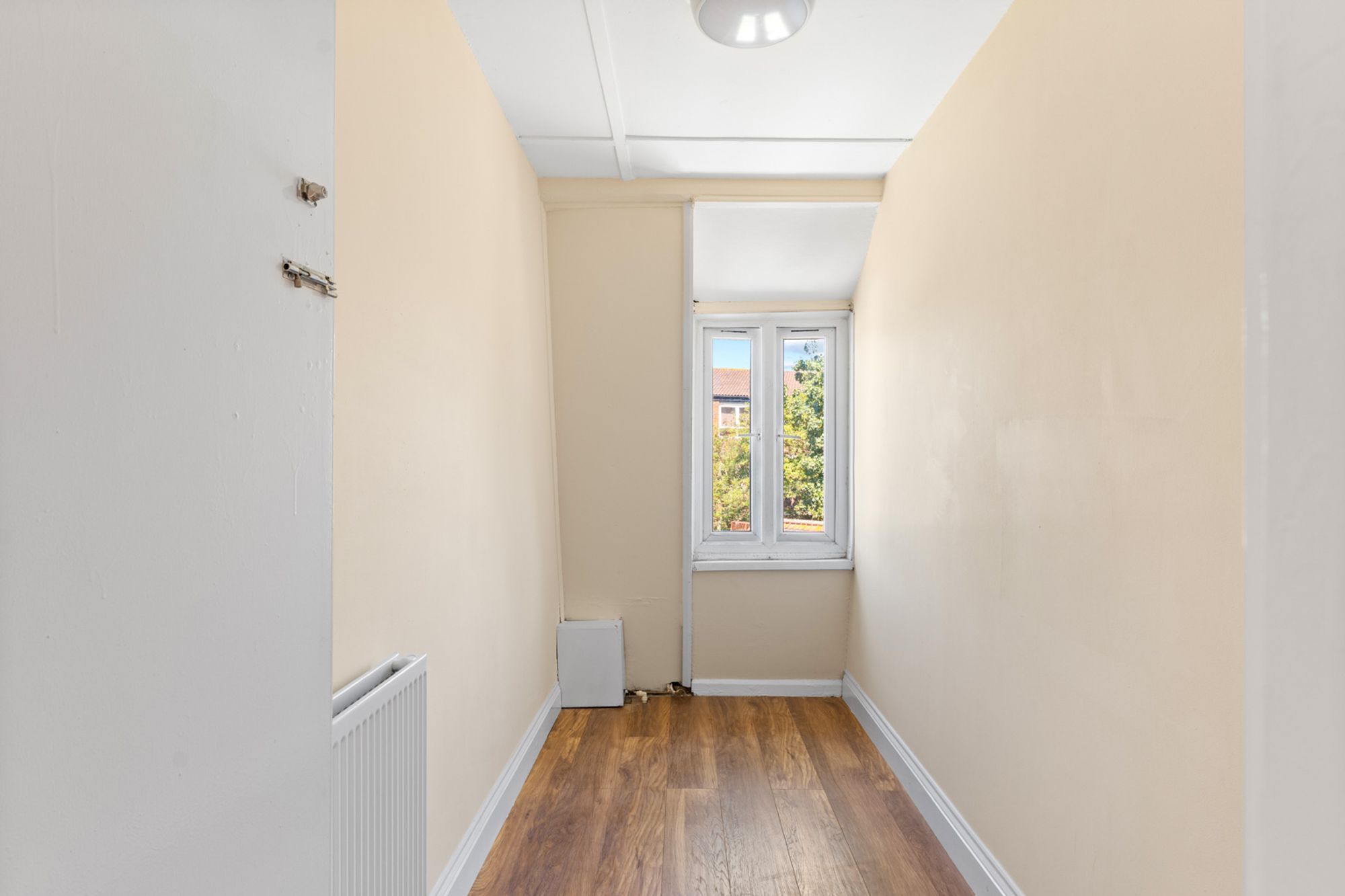 4 bed mid-terraced house for sale in Fleming Mead, Mitcham, CR4  - Property Image 9