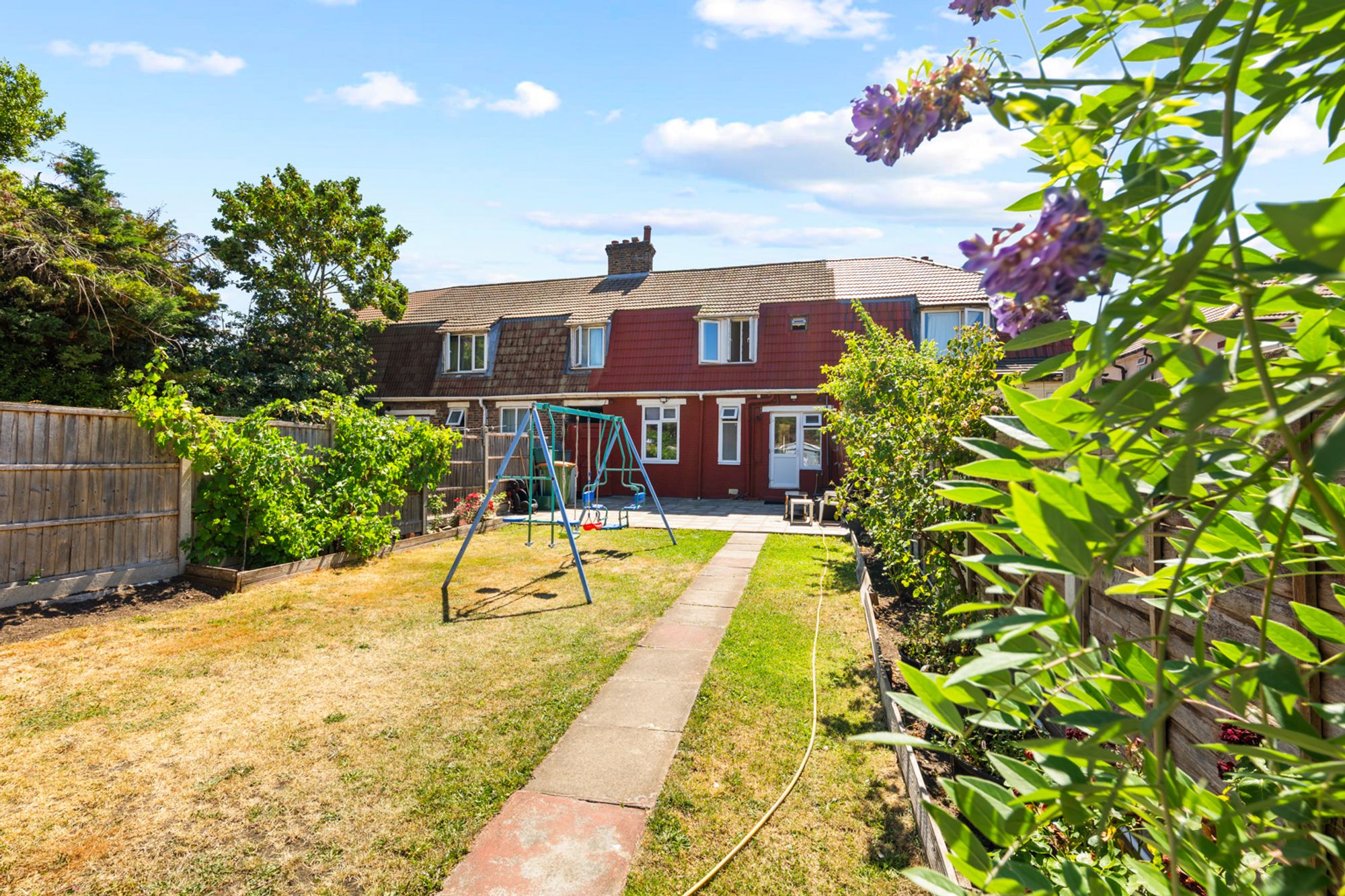 4 bed mid-terraced house for sale in Fleming Mead, Mitcham, CR4  - Property Image 21