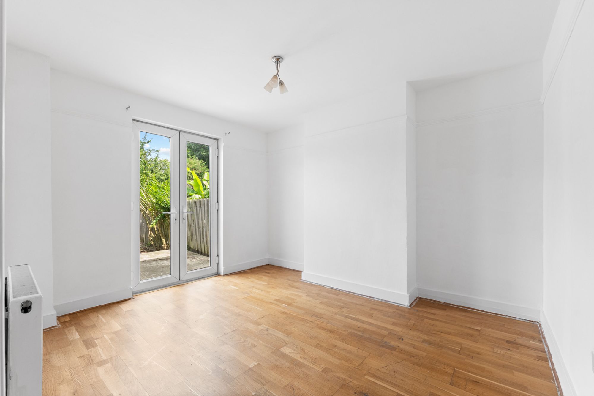 3 bed mid-terraced house for sale in Russell Road, Mitcham, CR4 - Property Image 9