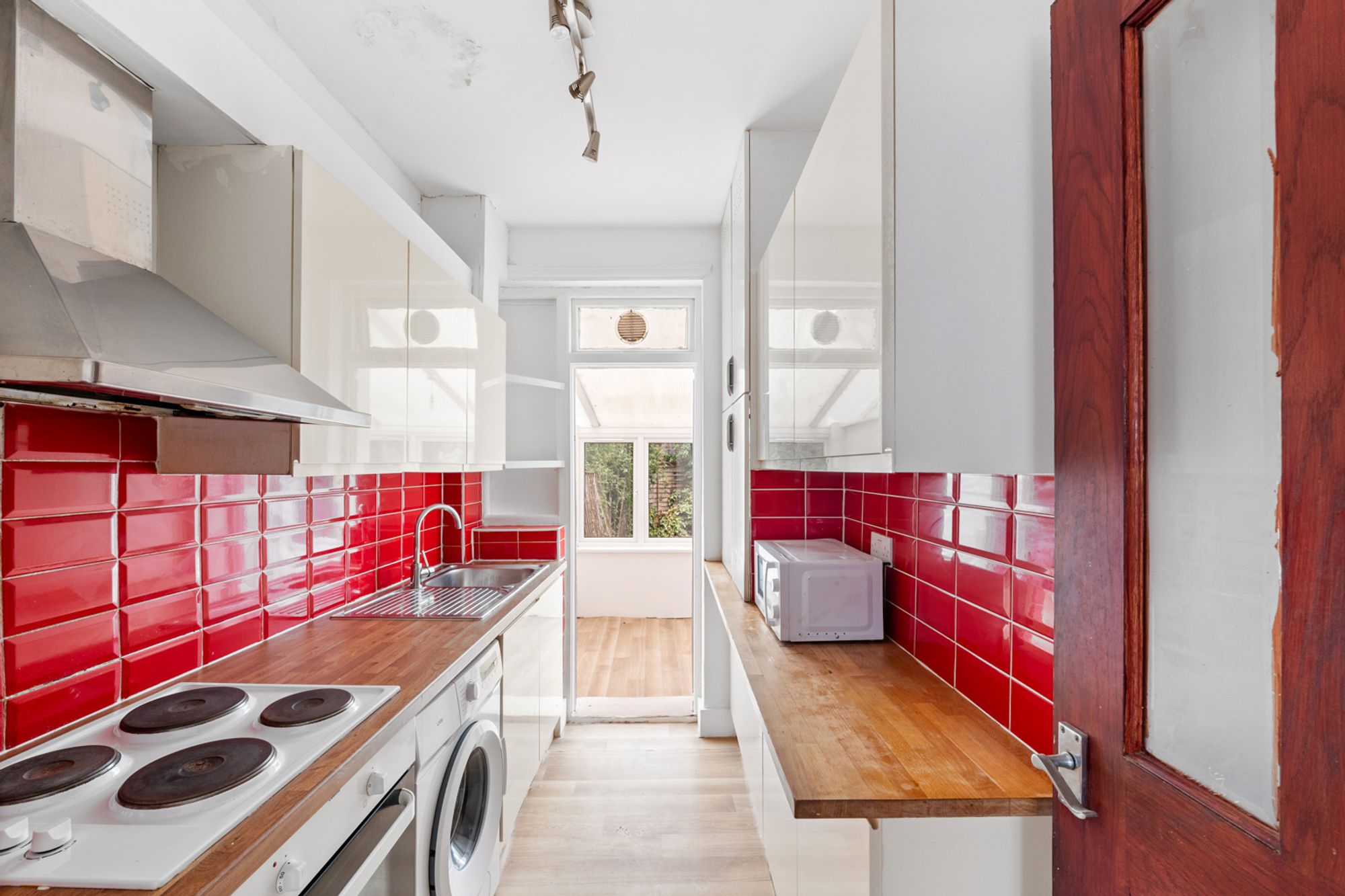 3 bed mid-terraced house for sale in Russell Road, Mitcham, CR4 - Property Image 11