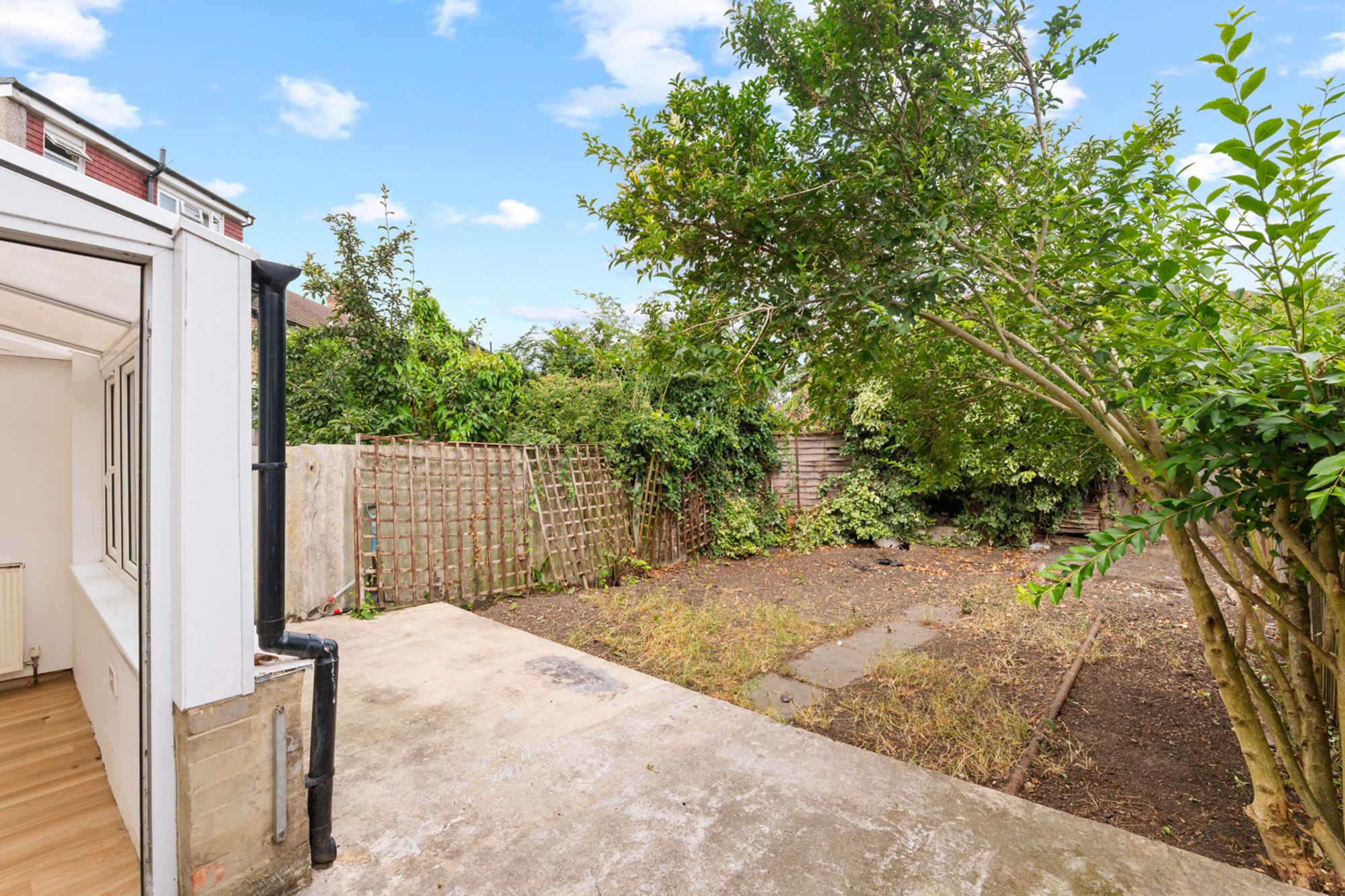 3 bed mid-terraced house for sale in Russell Road, Mitcham, CR4 - Property Image 4