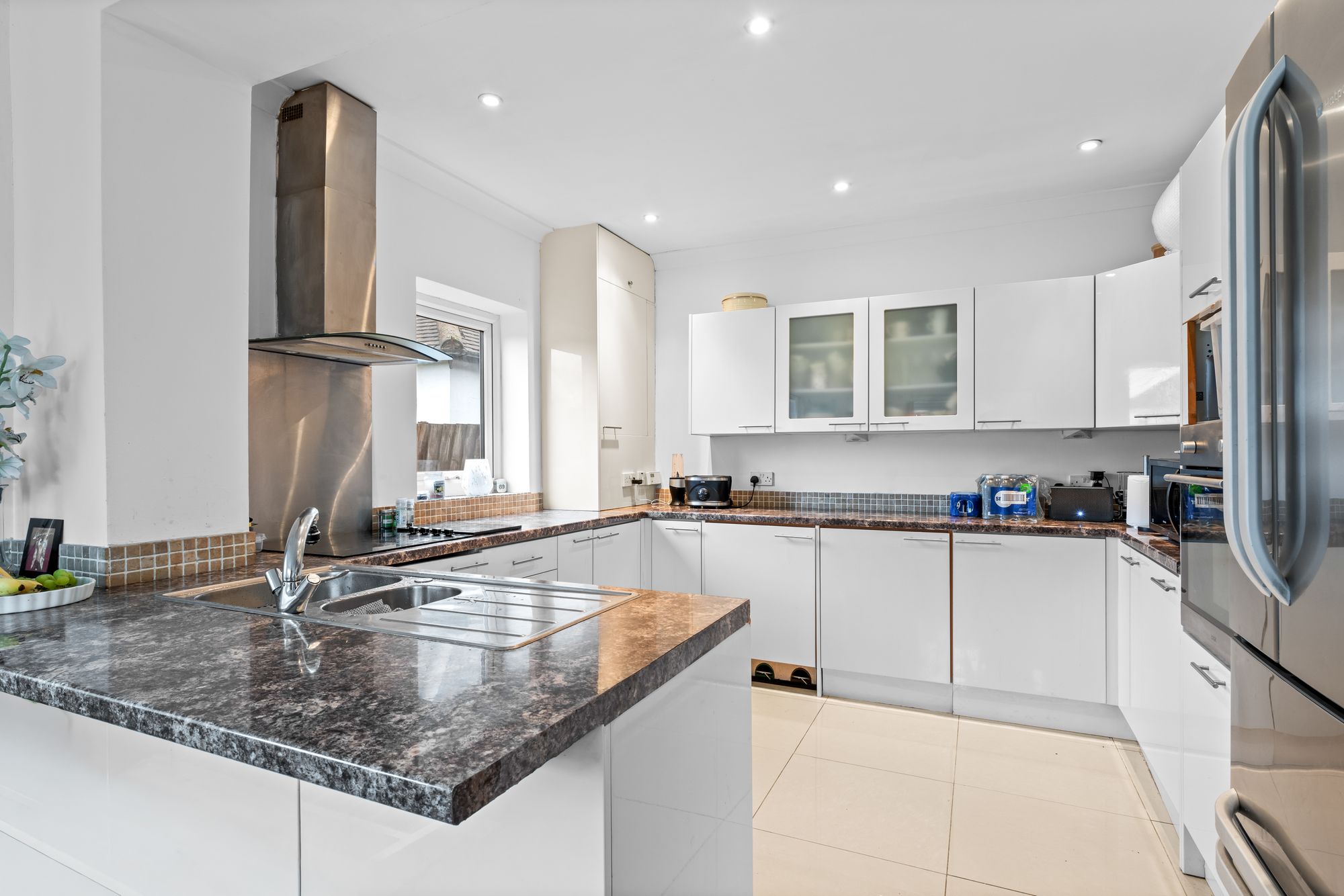 3 bed detached bungalow for sale in Princes Avenue, South Croydon, CR2 - Property Image 6