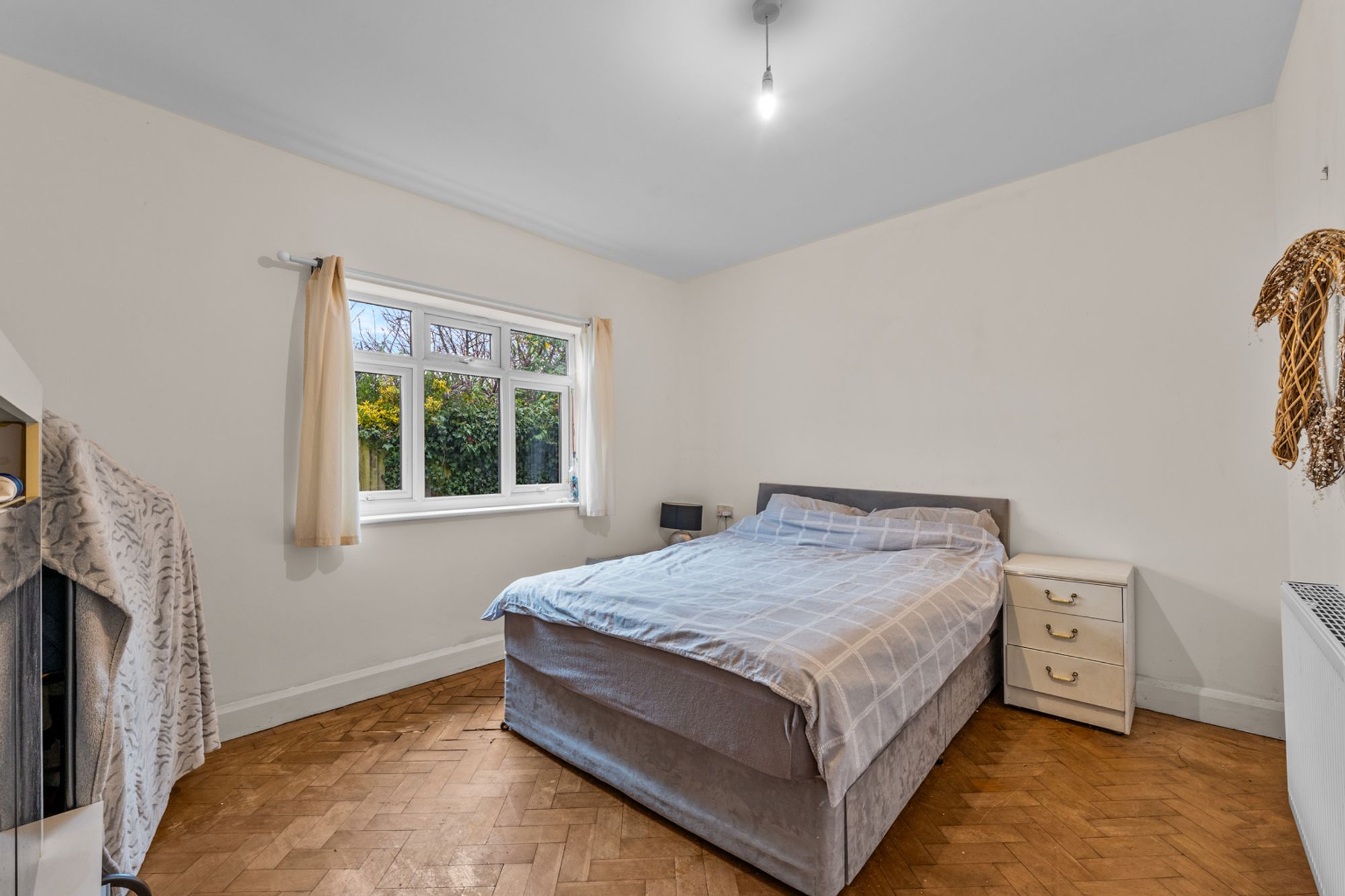 3 bed detached bungalow for sale in Princes Avenue, South Croydon, CR2  - Property Image 4