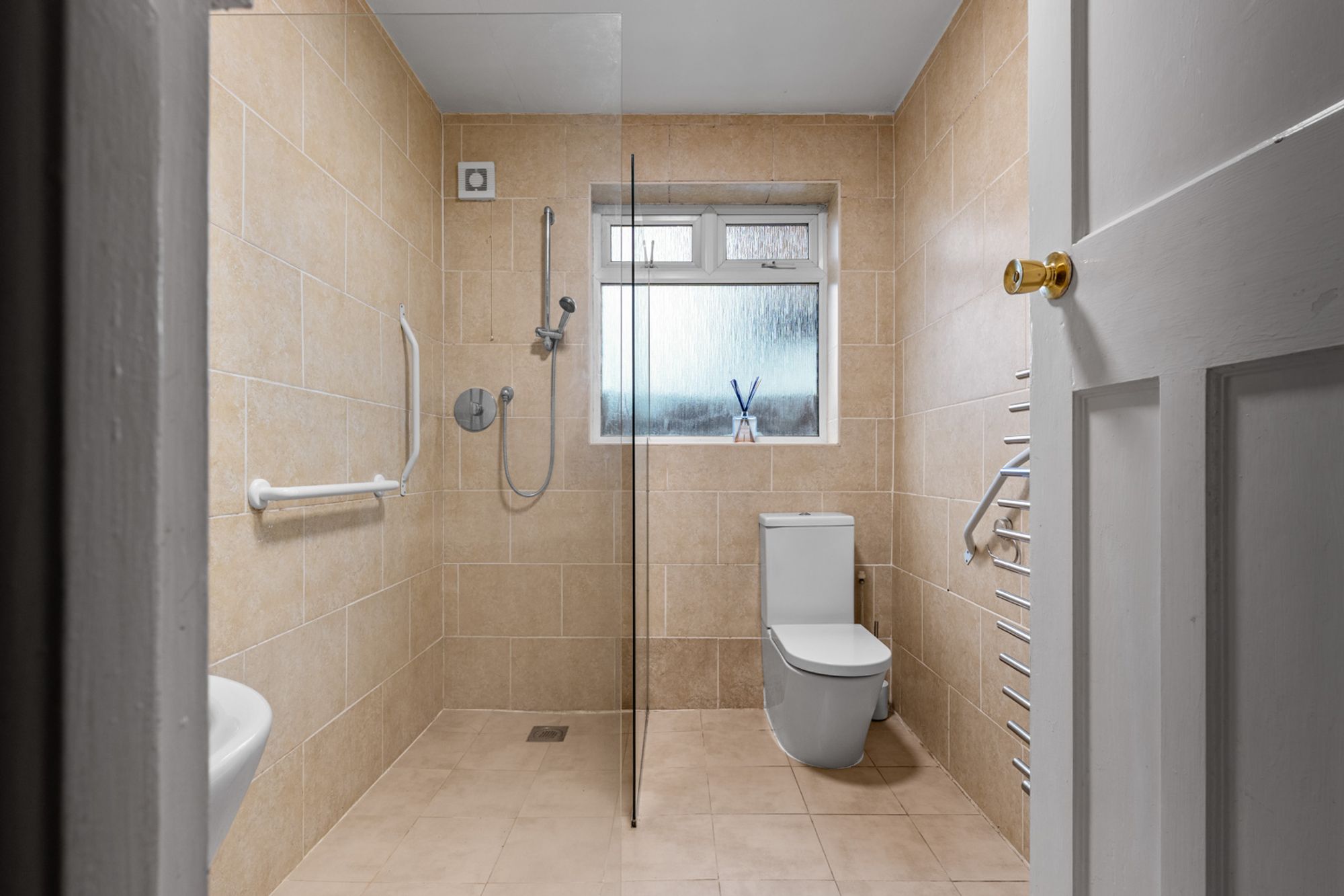 3 bed detached bungalow for sale in Princes Avenue, South Croydon, CR2  - Property Image 7