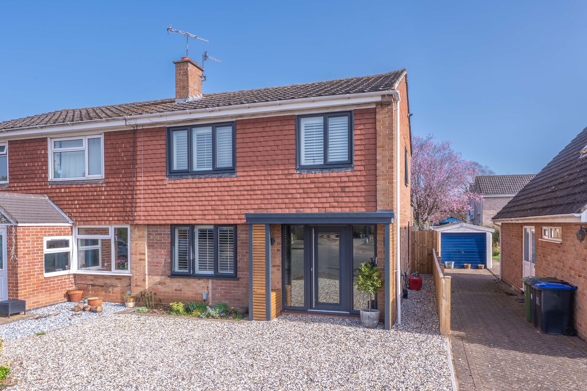 3 bed semi-detached house for sale in Ravensdale Avenue, Leamington Spa, CV32 20