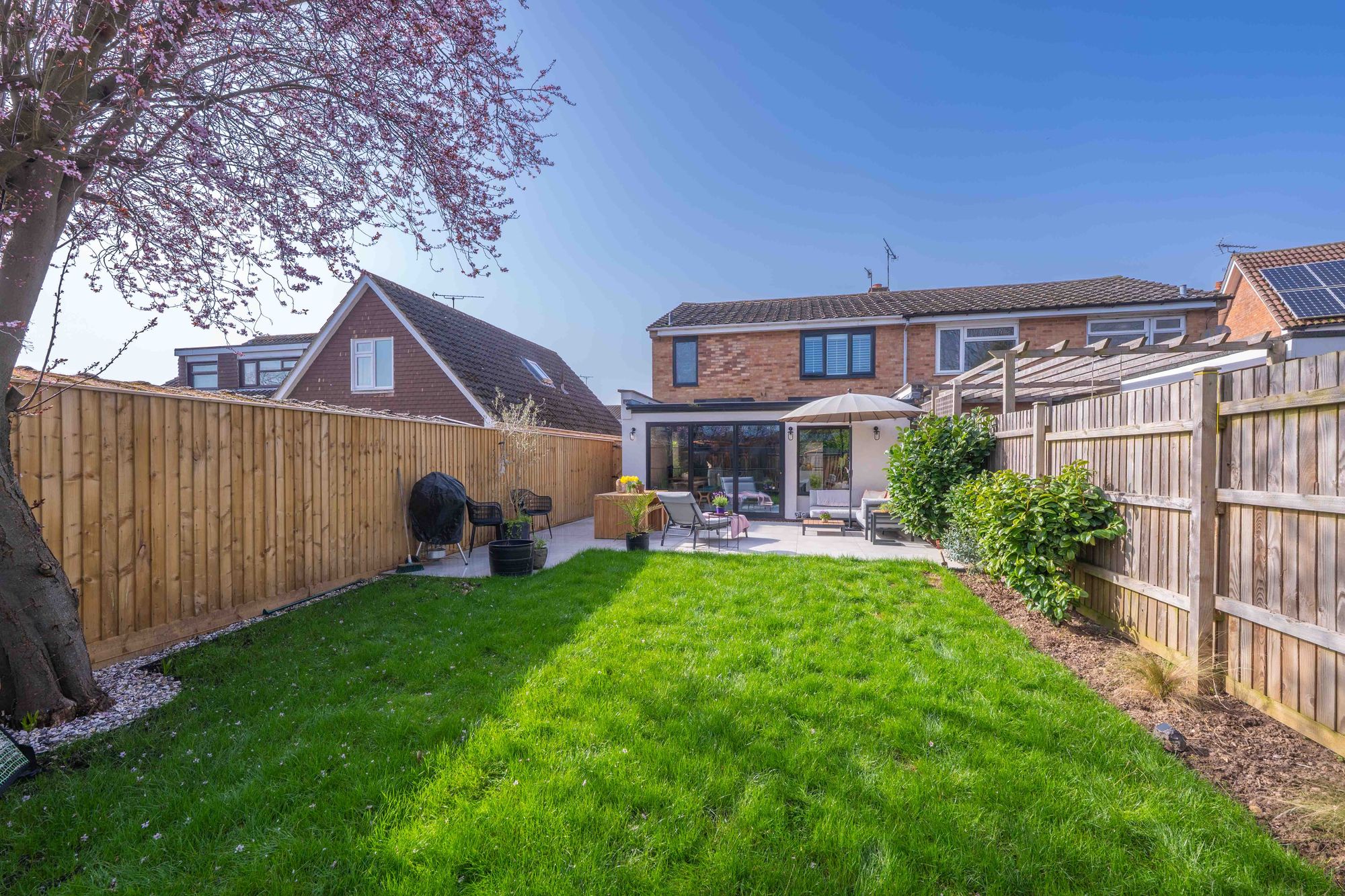 3 bed semi-detached house for sale in Ravensdale Avenue, Leamington Spa, CV32 10