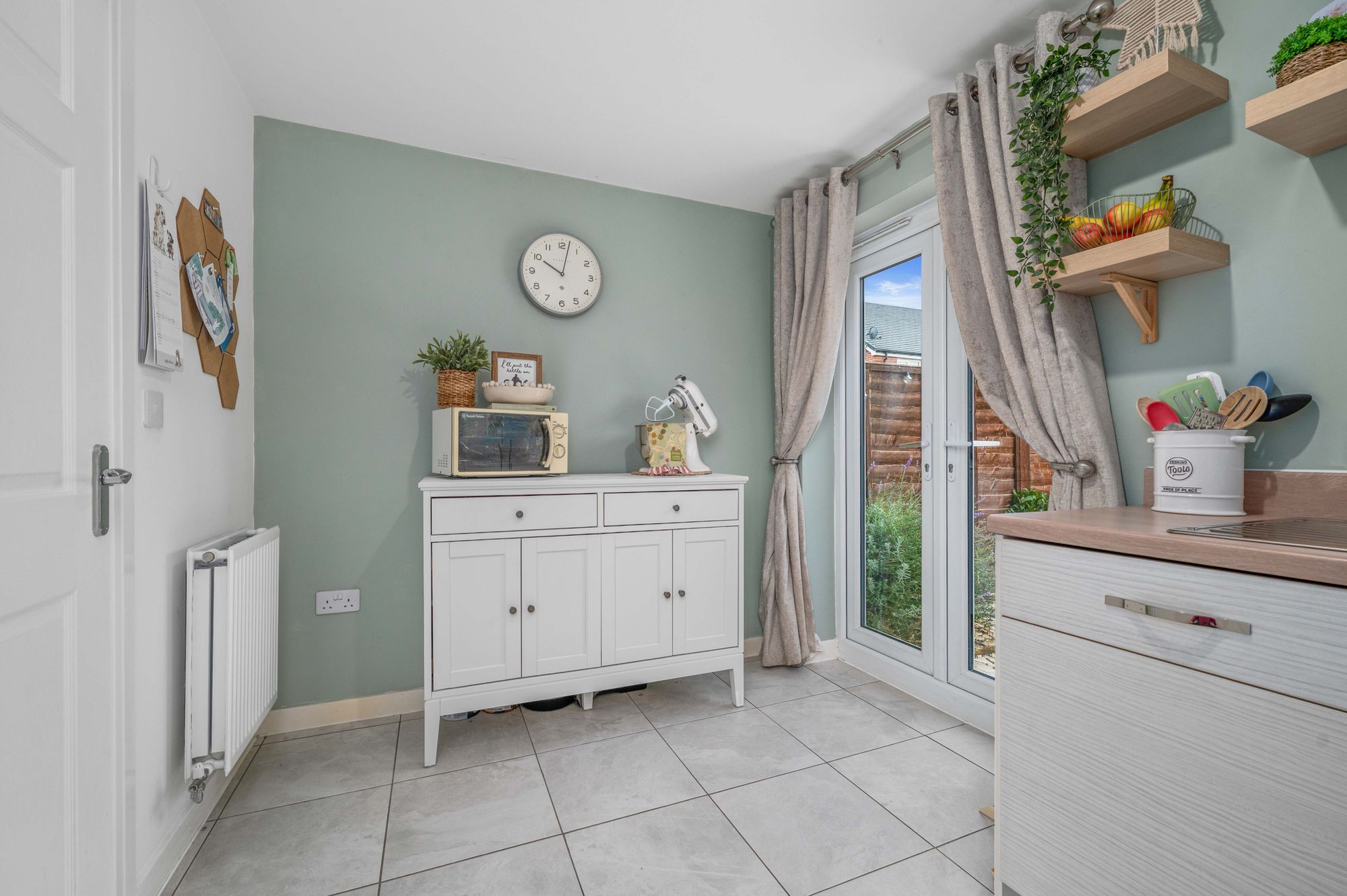 3 bed semi-detached house for sale in Willow Way, Meon Vale, CV37  - Property Image 10