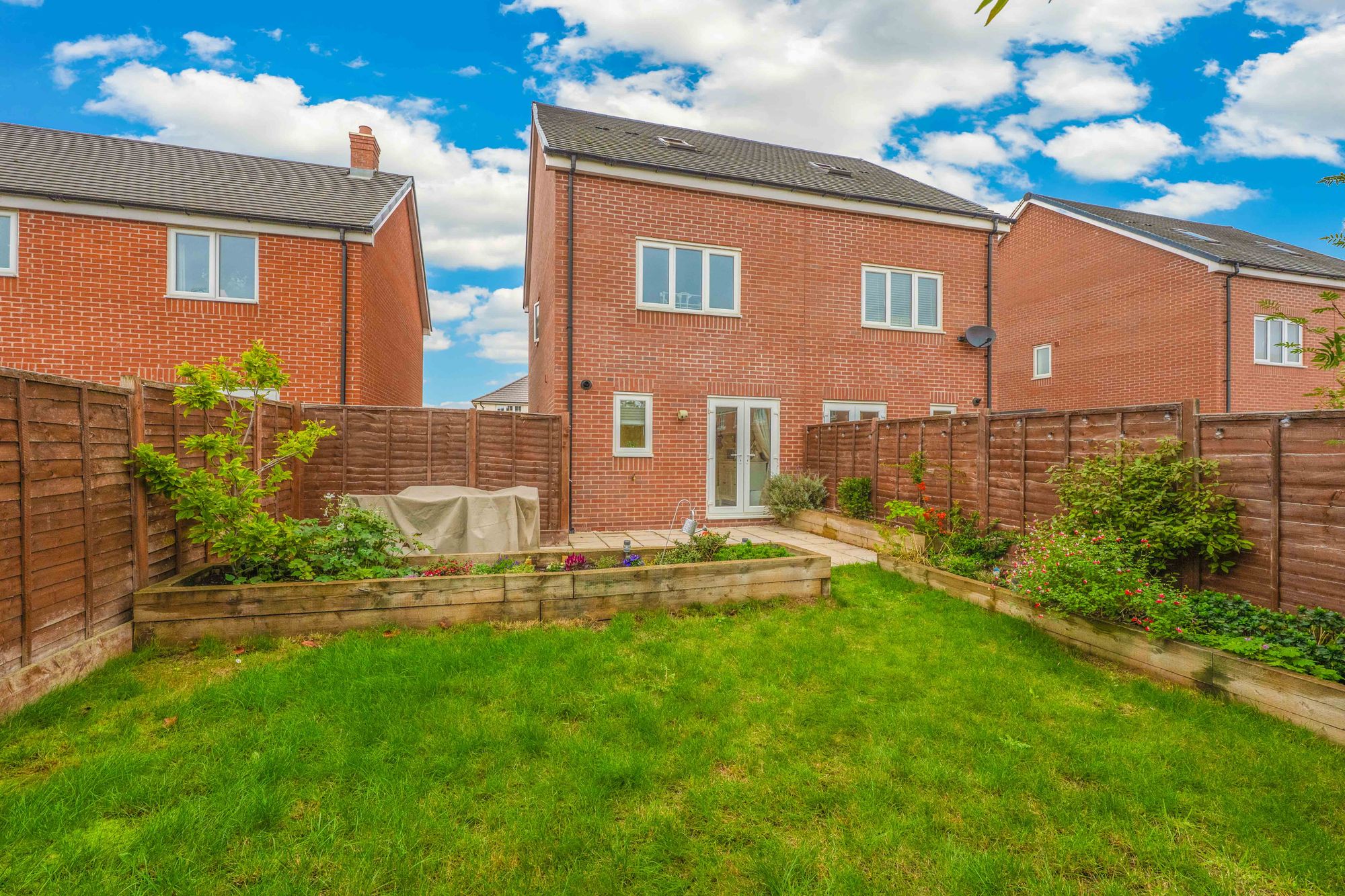 3 bed semi-detached house for sale in Willow Way, Meon Vale, CV37 12