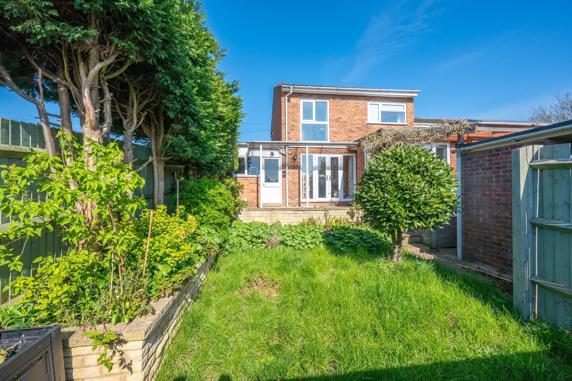 3 bed end of terrace house for sale in Hales Close, Snitterfield, CV37  - Property Image 13