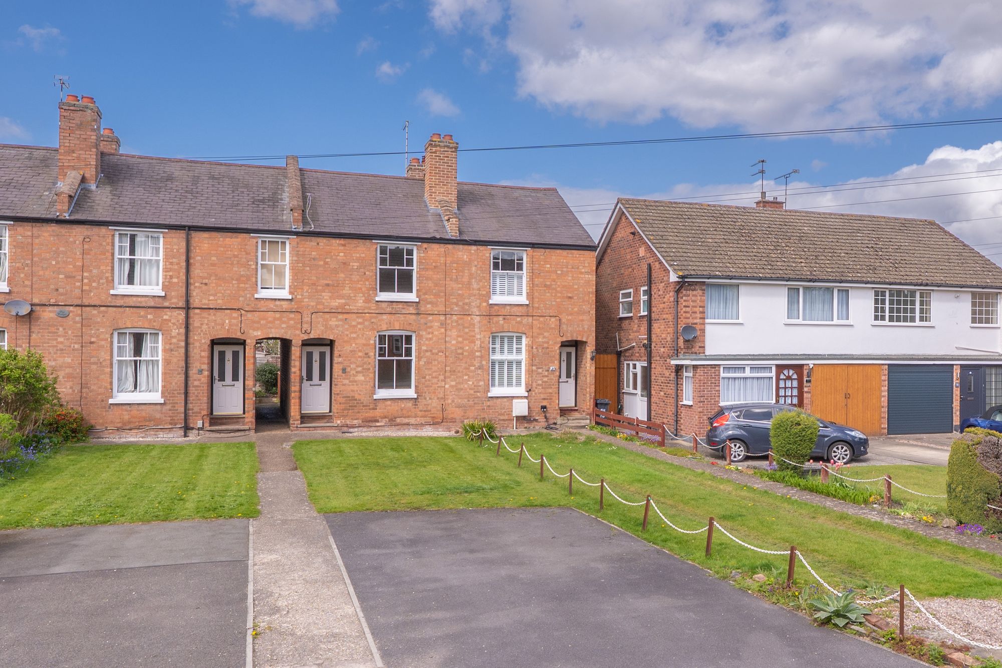 2 bed terraced house for sale in Vine Lane, Warwick, CV34