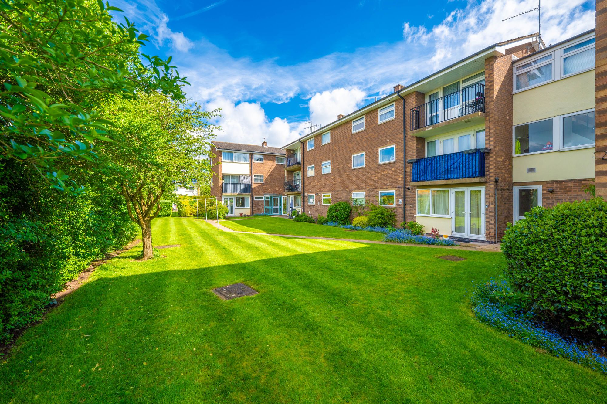 2 bed apartment for sale in Cherry Orchard, Stratford-Upon-Avon, CV37  - Property Image 11