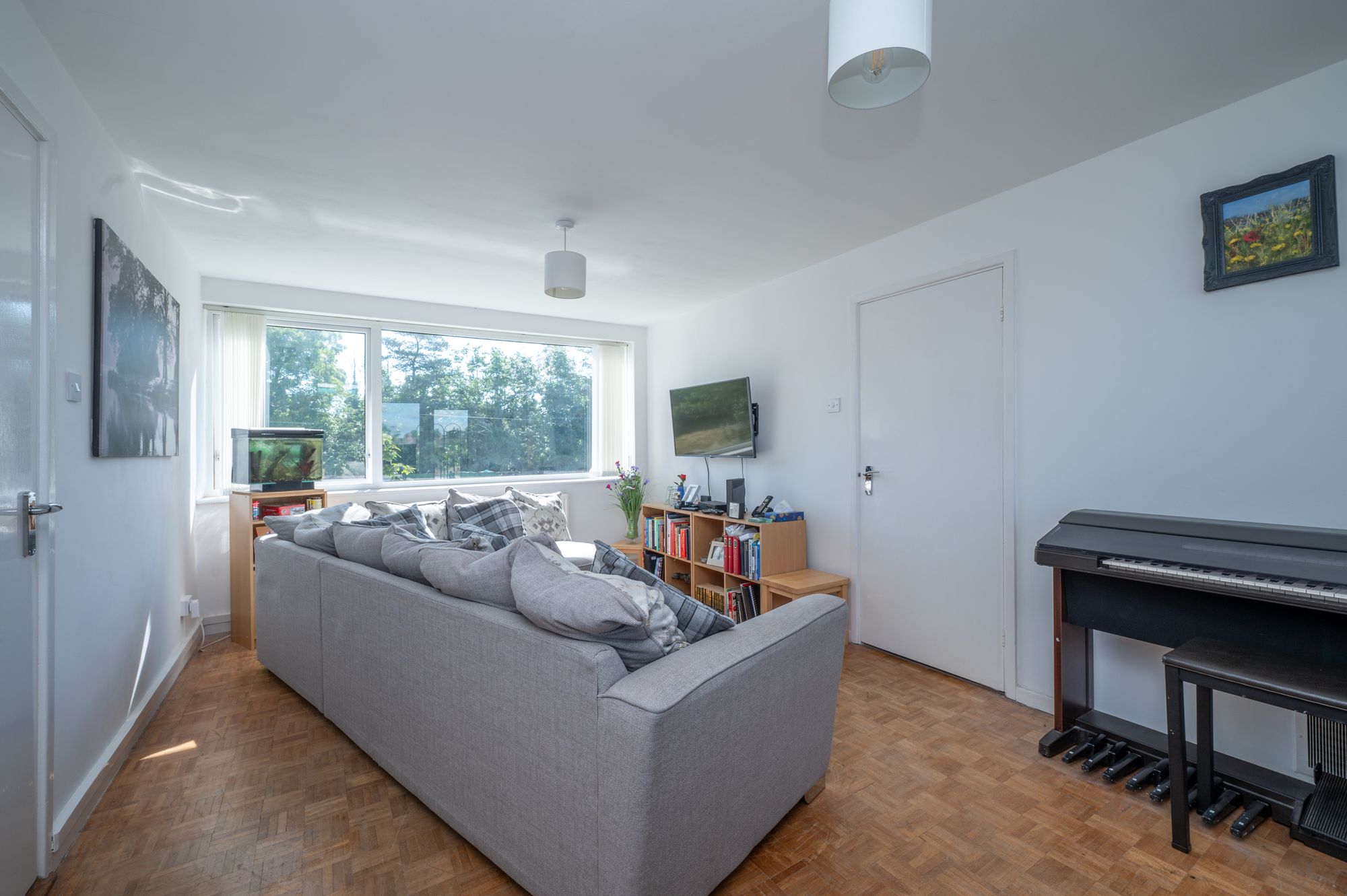 2 bed apartment for sale in Cherry Orchard, Stratford-Upon-Avon, CV37  - Property Image 5